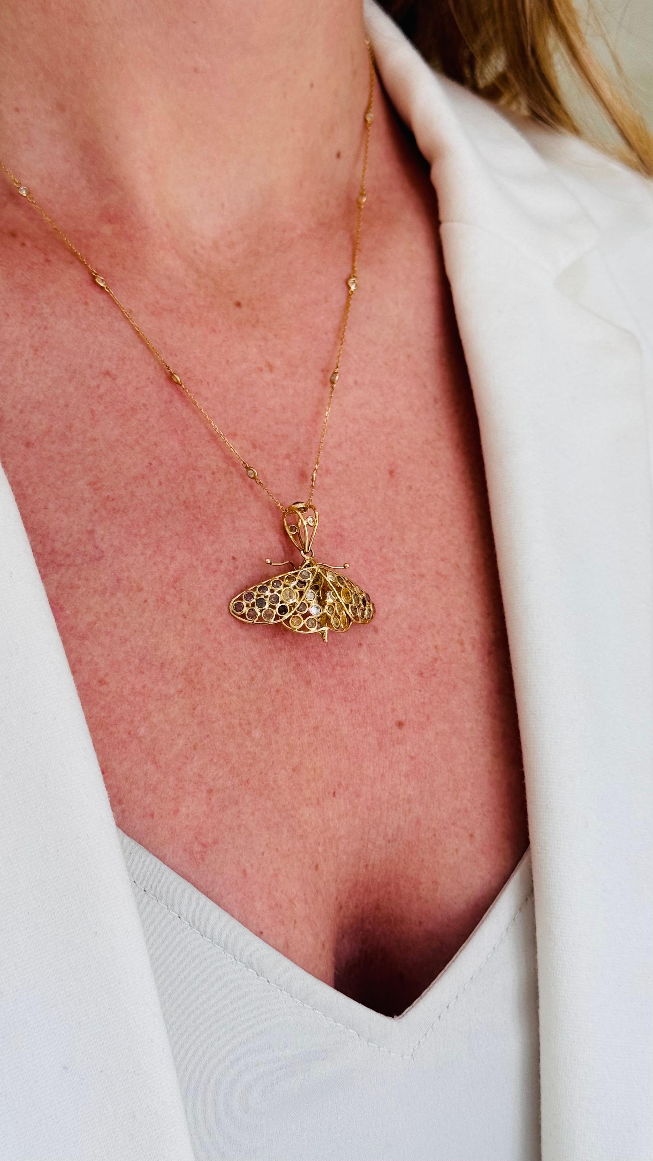Blue Sapphire and Diamond Butterfly Pendant in 18k Yellow Gold For Sale 2