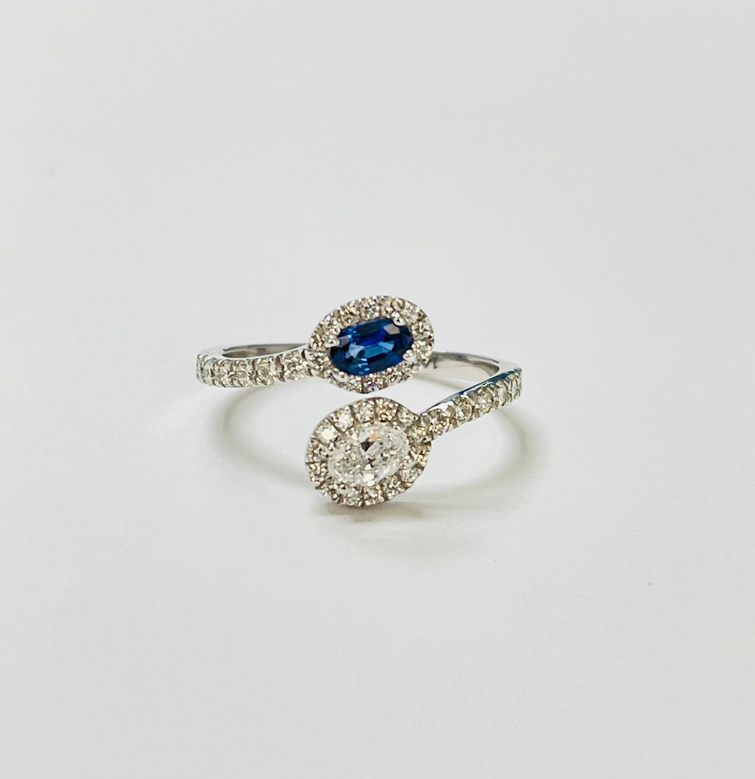 De los hombres Blue Sapphire and Diamond By Pass Engagement Ring In 14 karat White Gold. en venta