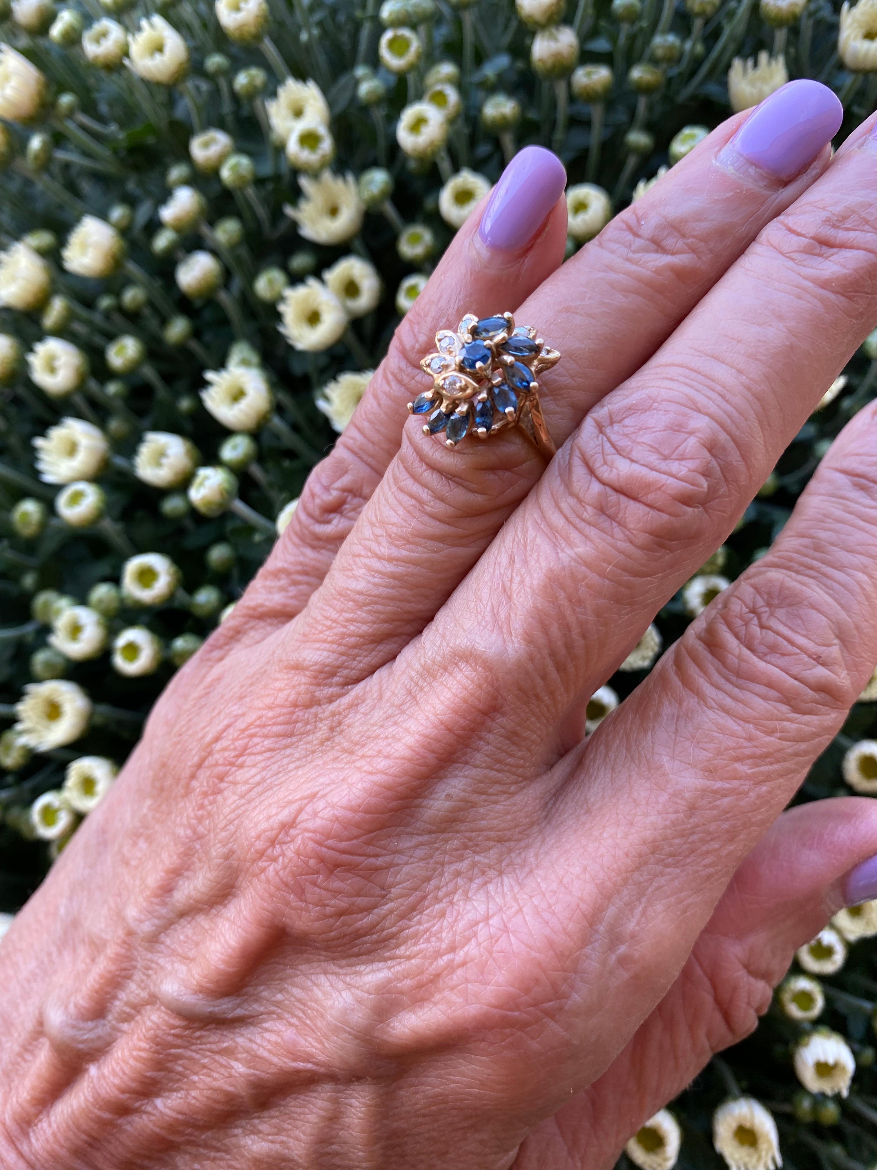 Blauer Saphir und Diamant Cocktail-Ring 14 Karat Gelbgold 0,65 TCW (Zeitgenössisch)