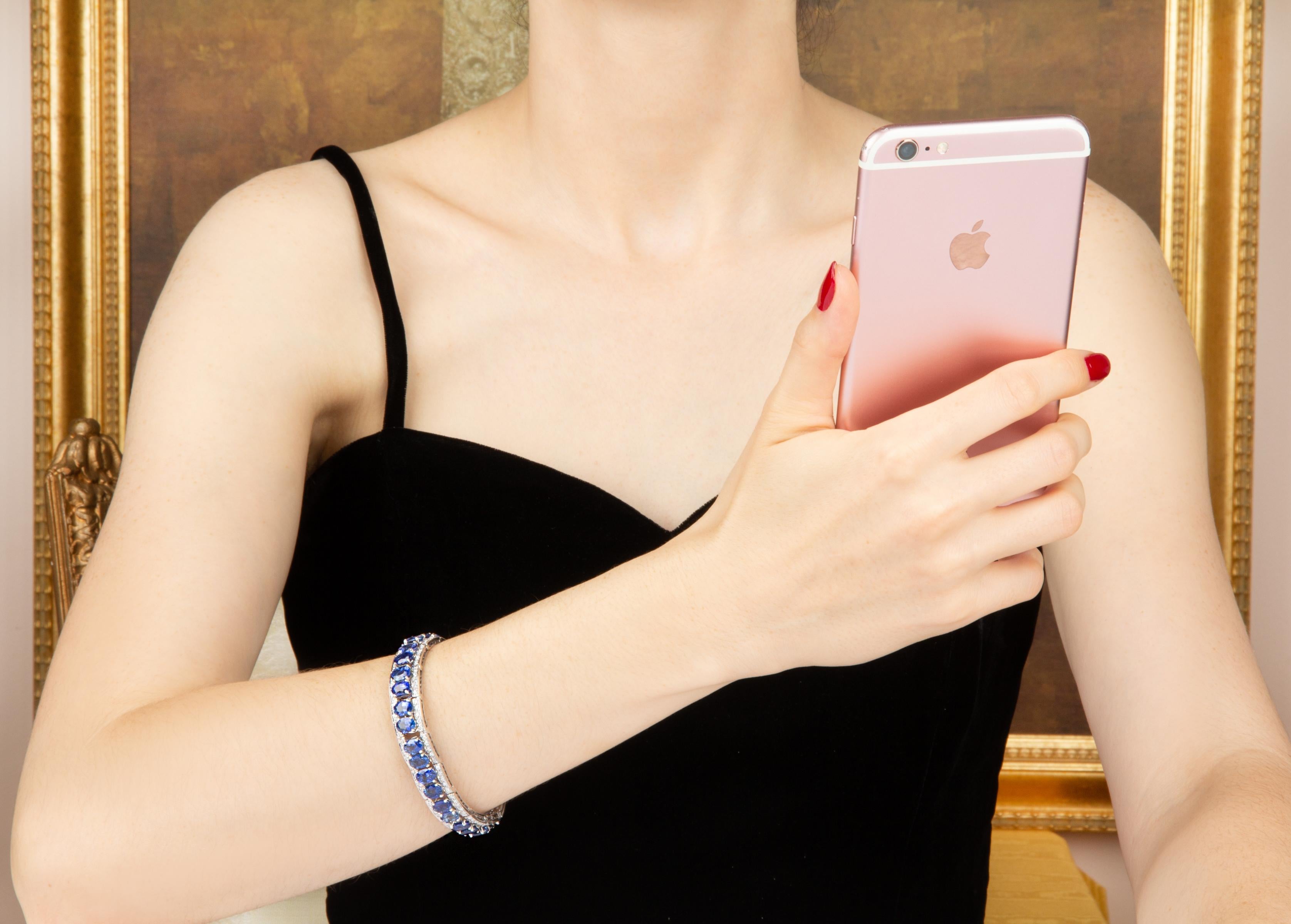 Bracelet manchette en saphir bleu et diamant Design/One par Ella Gafter en vente 3