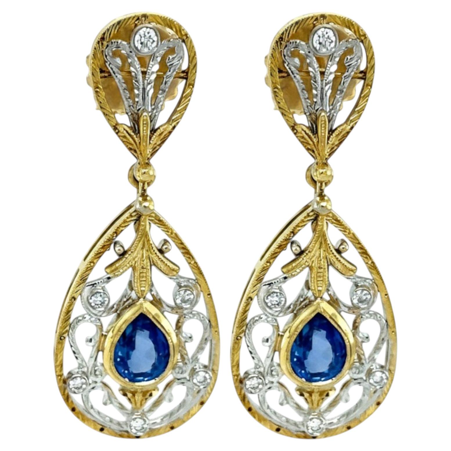 Boucles d'oreilles pendantes en saphir bleu et diamant, faites à la main, en filigrane d'or 18K en vente