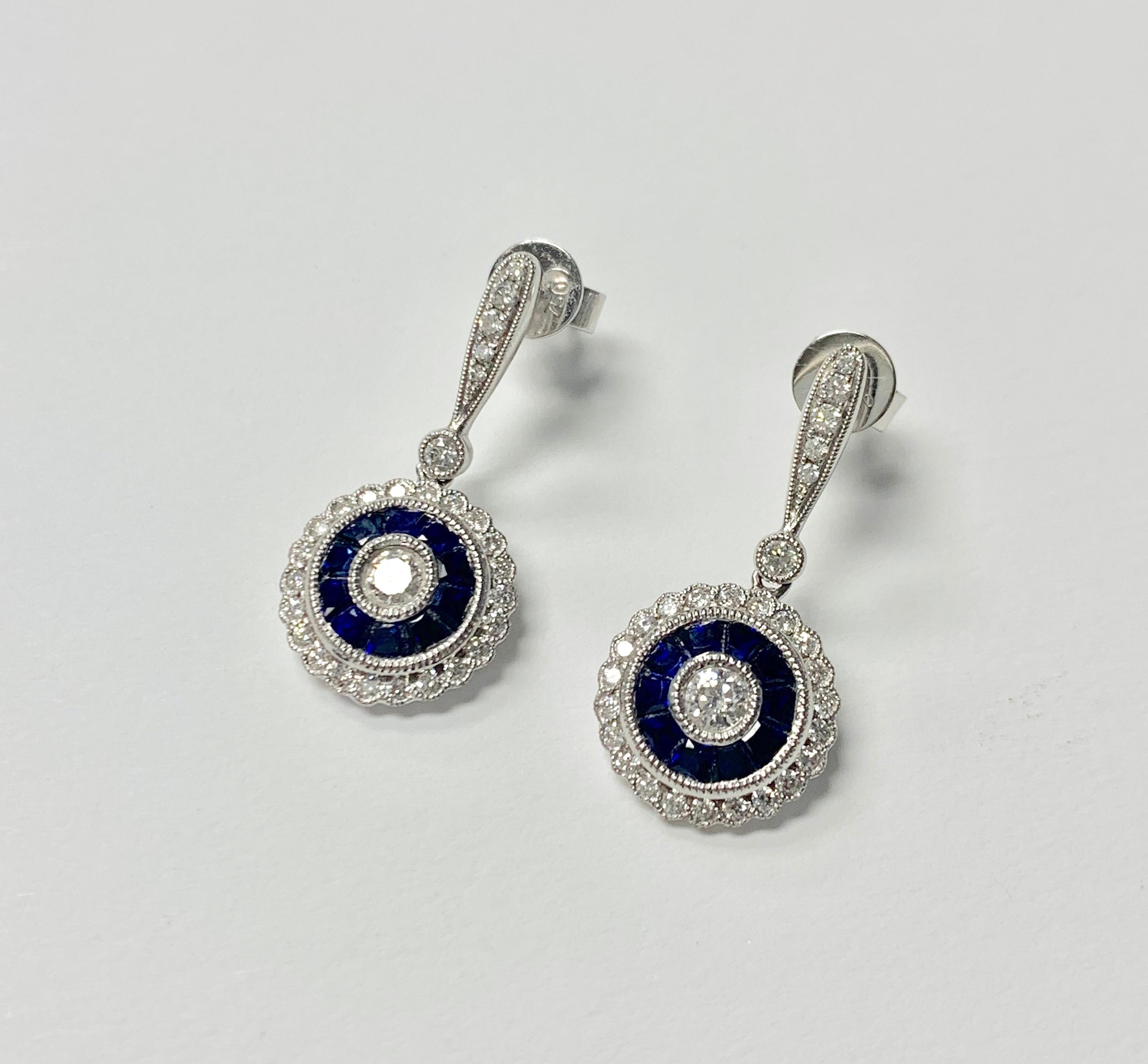 Pendants d'oreilles en platine et or blanc 18 carats avec saphir bleu et diamants en vente 8