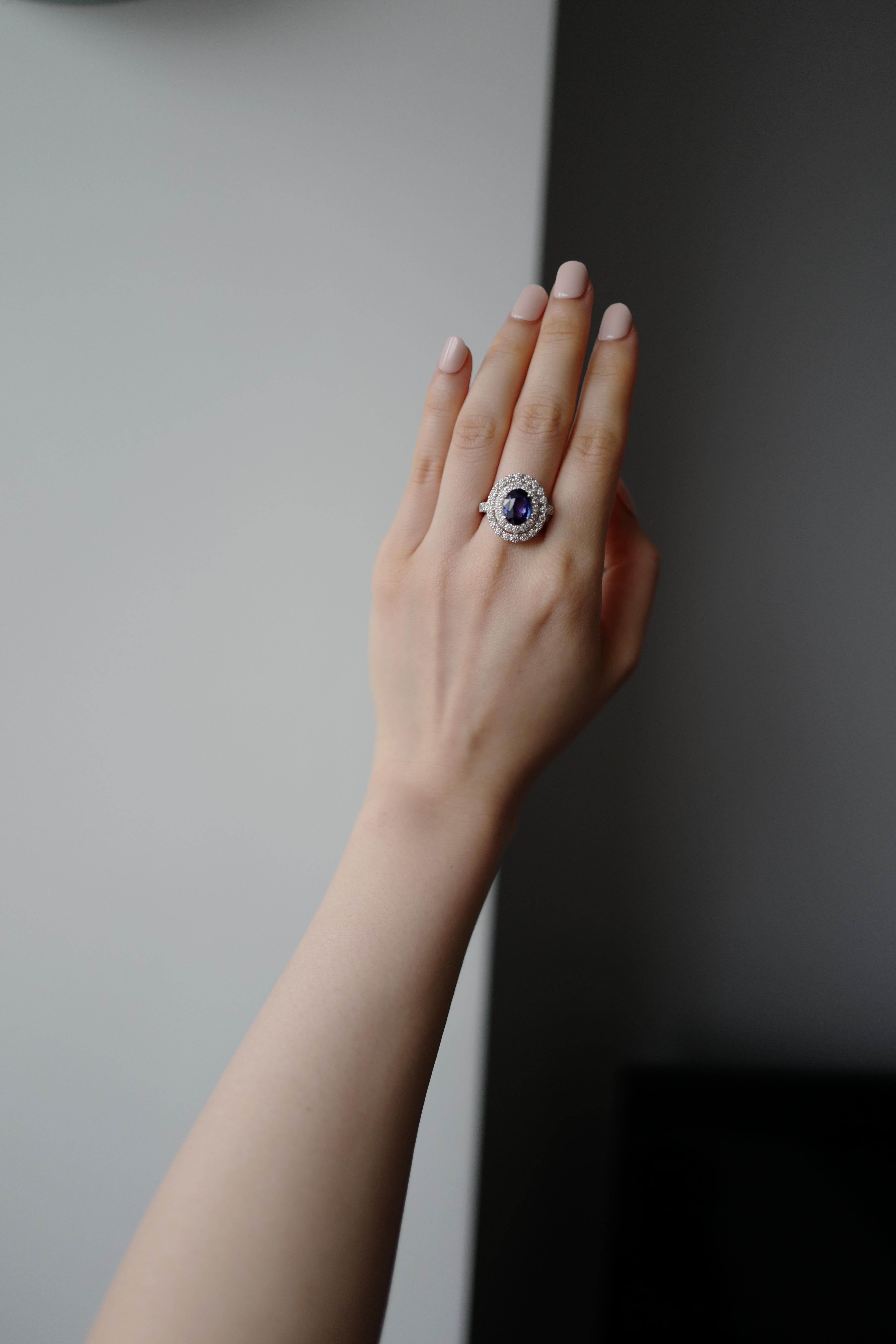 Cocktail-Verlobungsring mit blauem Saphir und Diamant-Doppelhalo, GIA zertifiziert im Zustand „Neu“ im Angebot in Hong Kong, HK