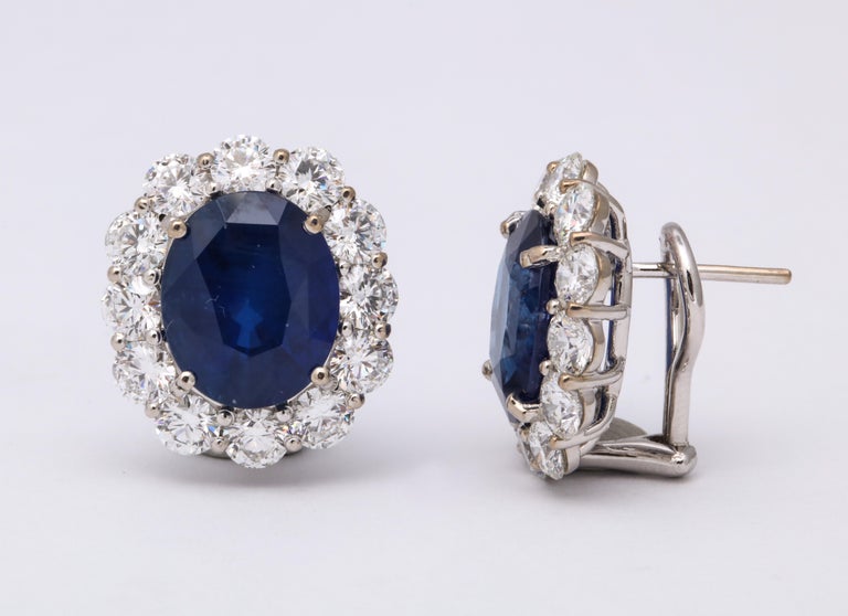 Blue Sapphire and Diamond Earrings For Sale at 1stDibs