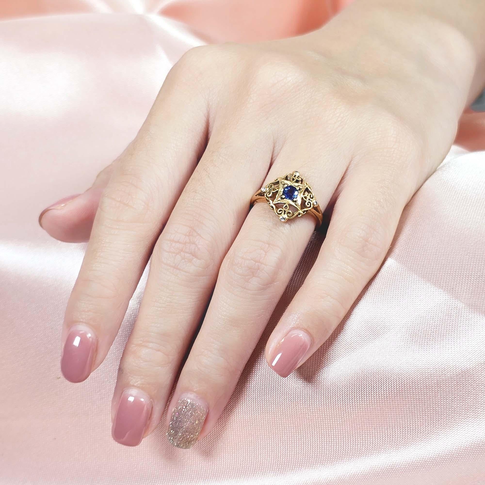 Blue Sapphire and Diamond Filigree  Vintage Style Ring in Solid 14K Yellow Gold For Sale 1