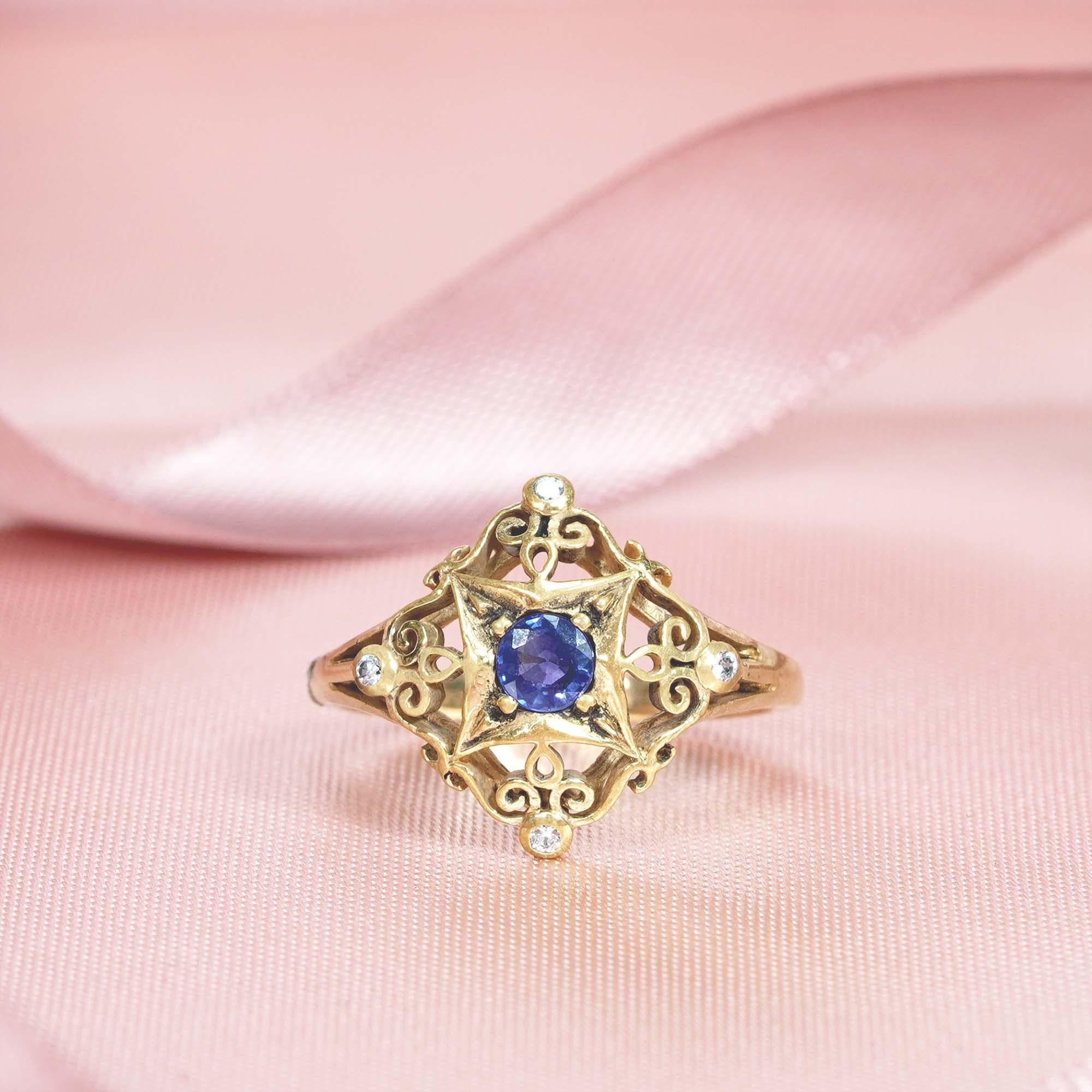 Blue Sapphire and Diamond Filigree  Vintage Style Ring in Solid 14K Yellow Gold For Sale 3