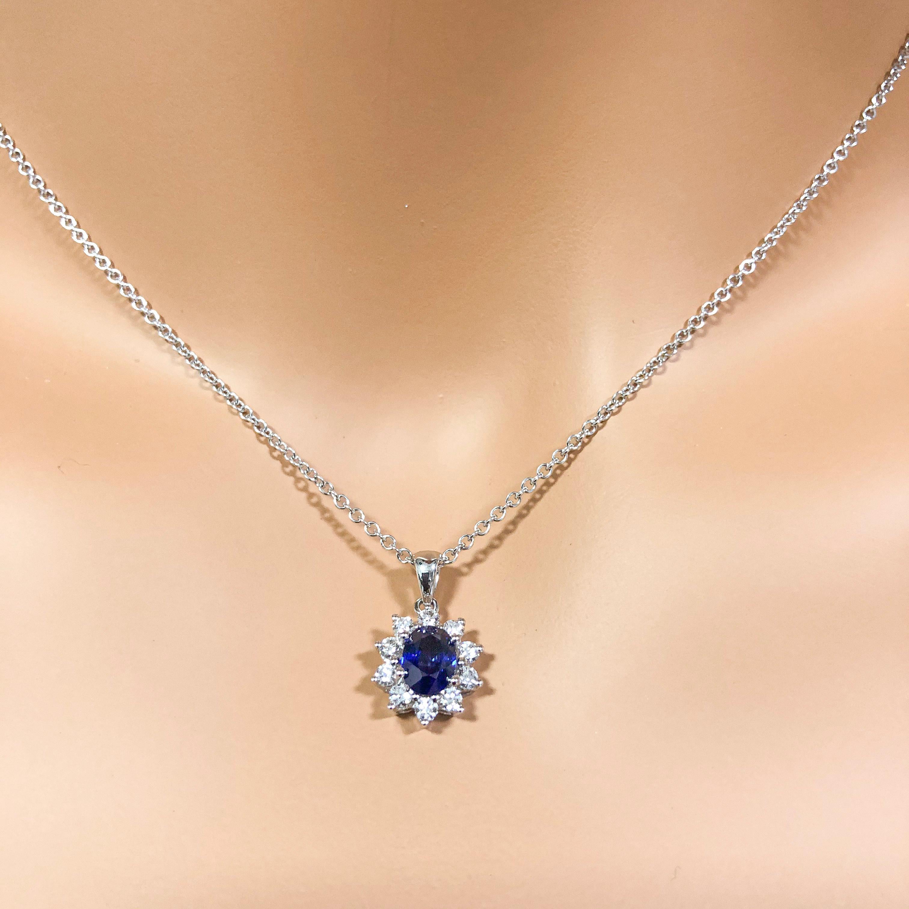 Roman Malakov 0.86 Carat Oval Cut Blue Sapphire Halo Flower Pendant Necklace In New Condition For Sale In New York, NY