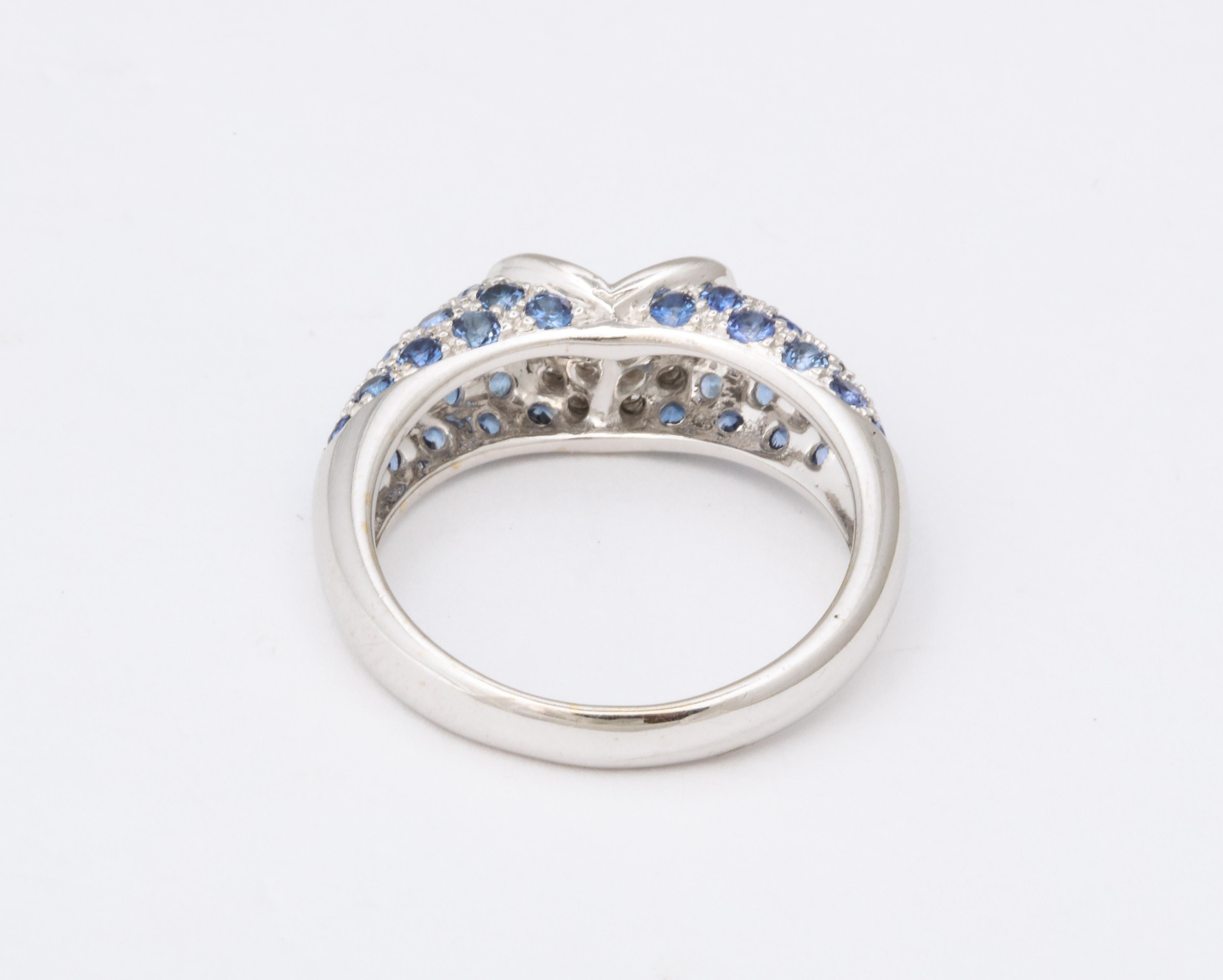 Blue Sapphire and Diamond Heart Ring In New Condition For Sale In New York, NY