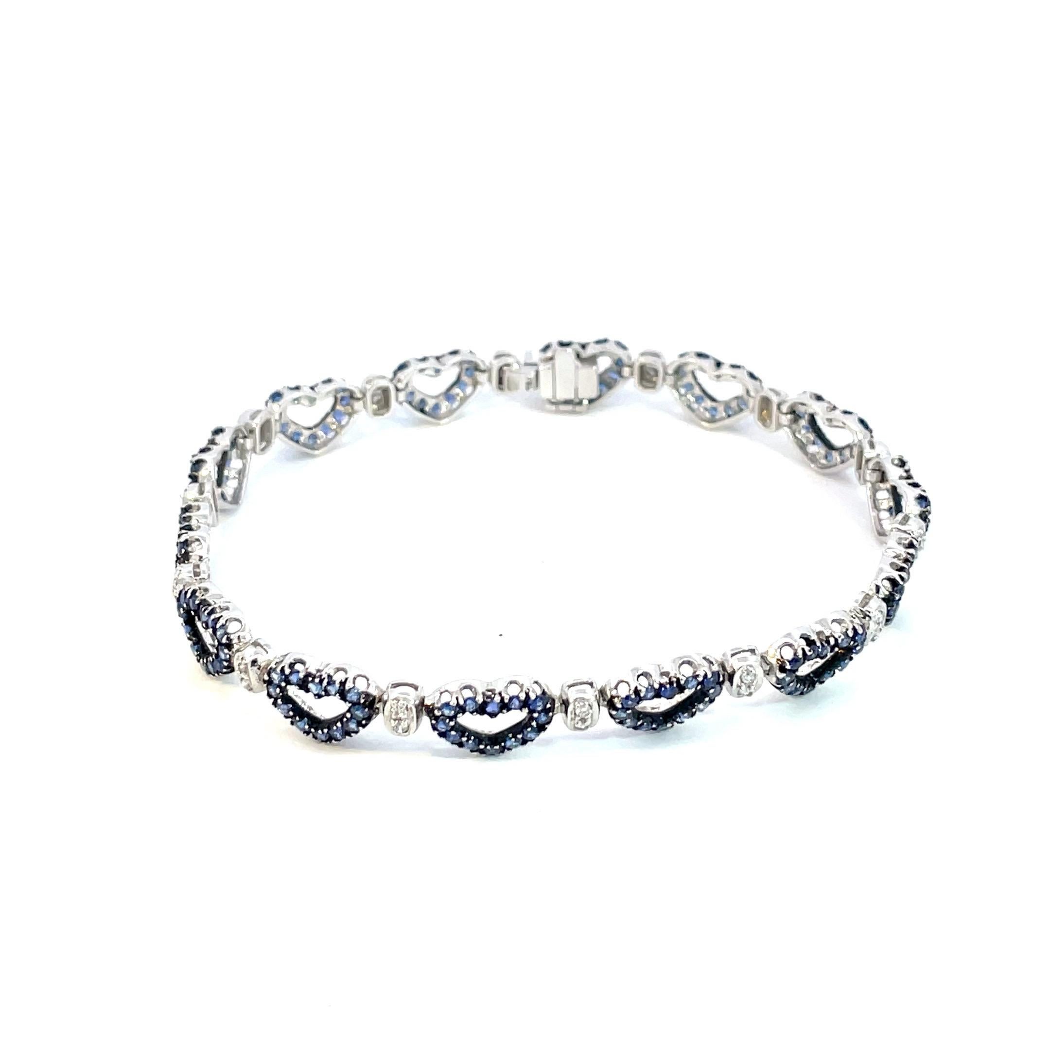 Round Cut  Blue Sapphire and Diamond Heart Shape Bracelet in 18 Karat White Gold For Sale
