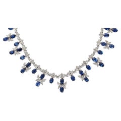 Halskette mit blauem Saphir und Diamant