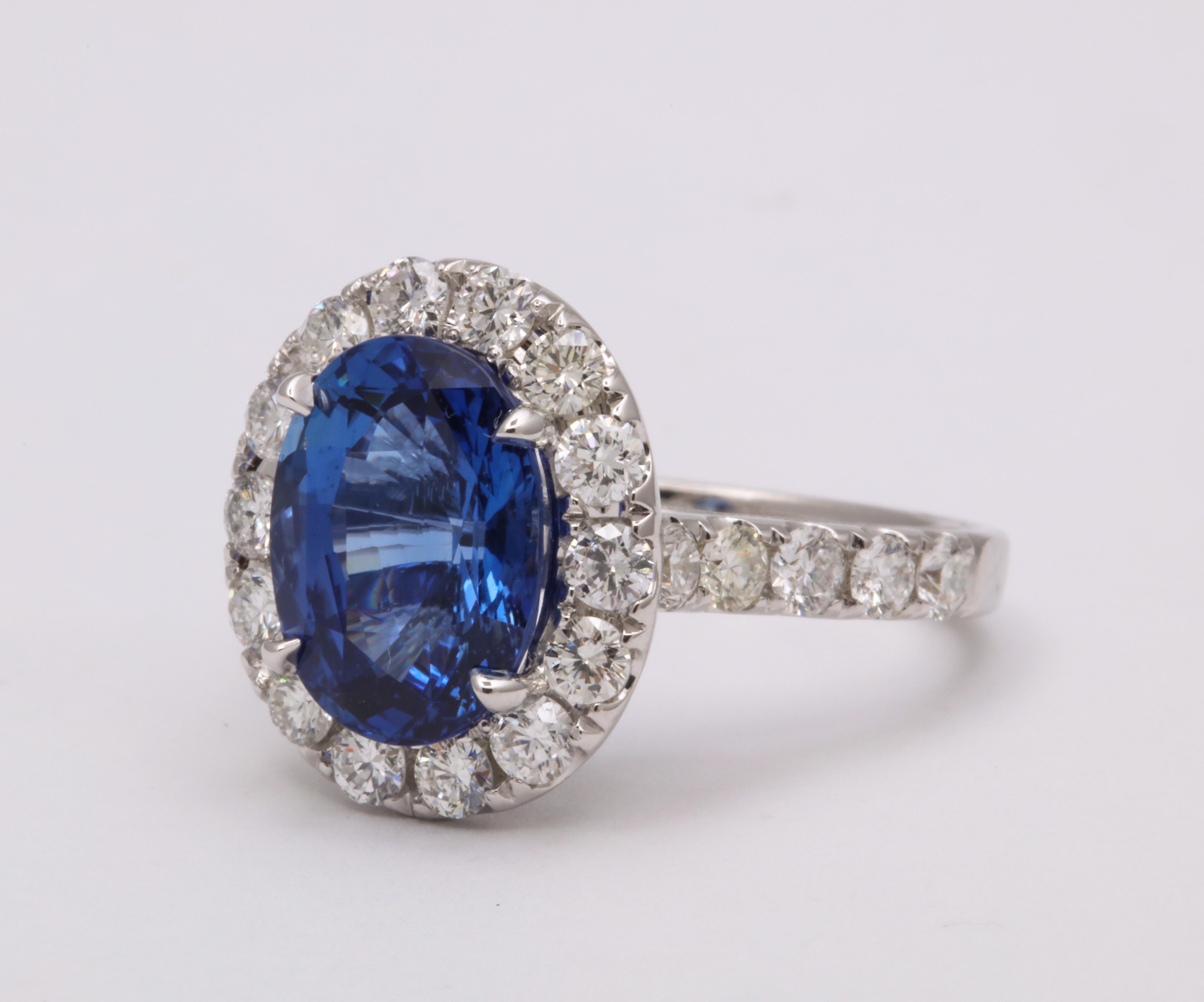 Blue Sapphire and Diamond Ring In New Condition In New York, NY