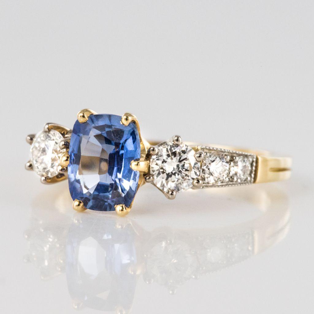 engagement ring blue sapphire