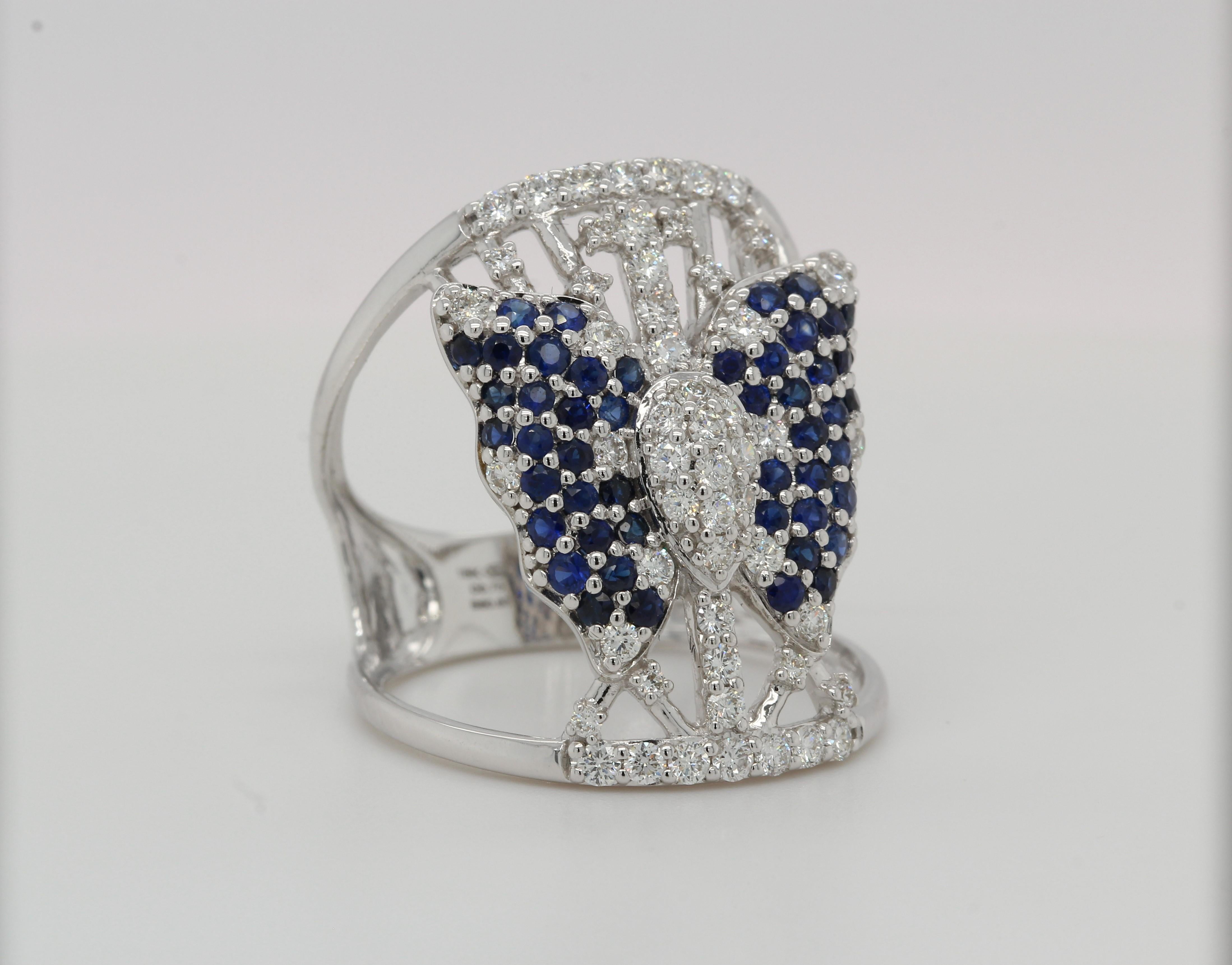 Blue Sapphire and Diamond Ring in 18 Karat Gold In New Condition For Sale In Bangkok, 10