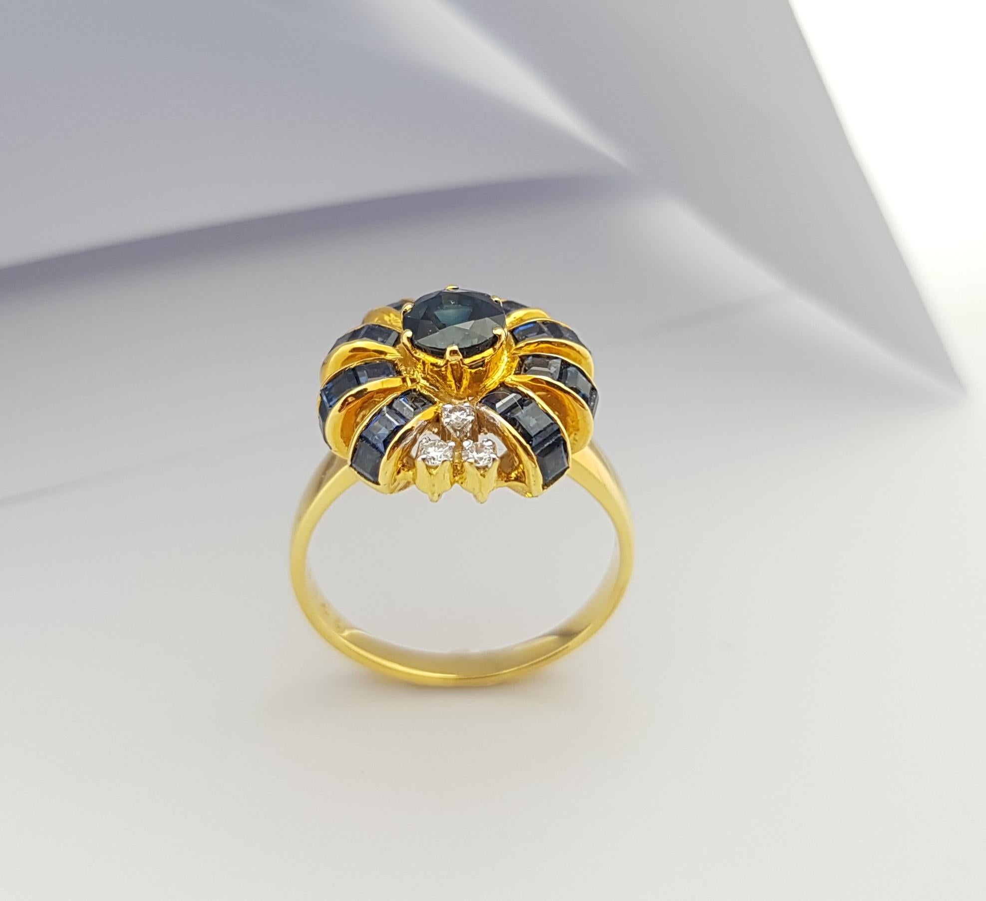Blue Sapphire and Diamond Ring Set in 14 Karat Gold Settings For Sale 7