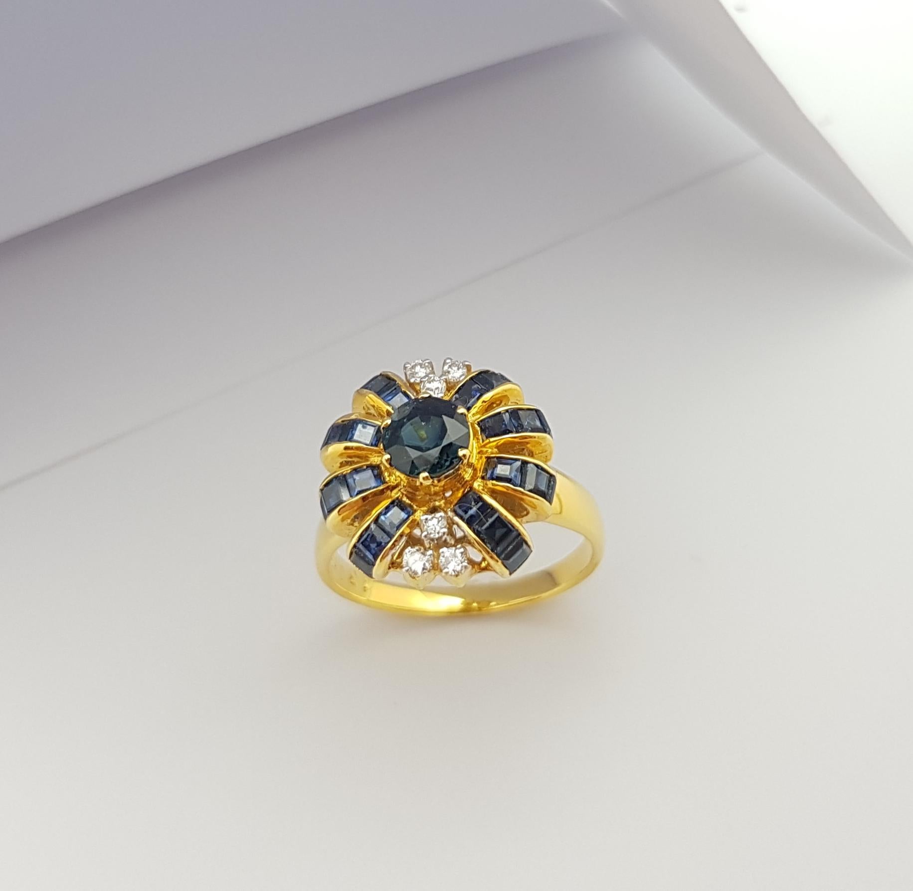 Blue Sapphire and Diamond Ring Set in 14 Karat Gold Settings For Sale 8