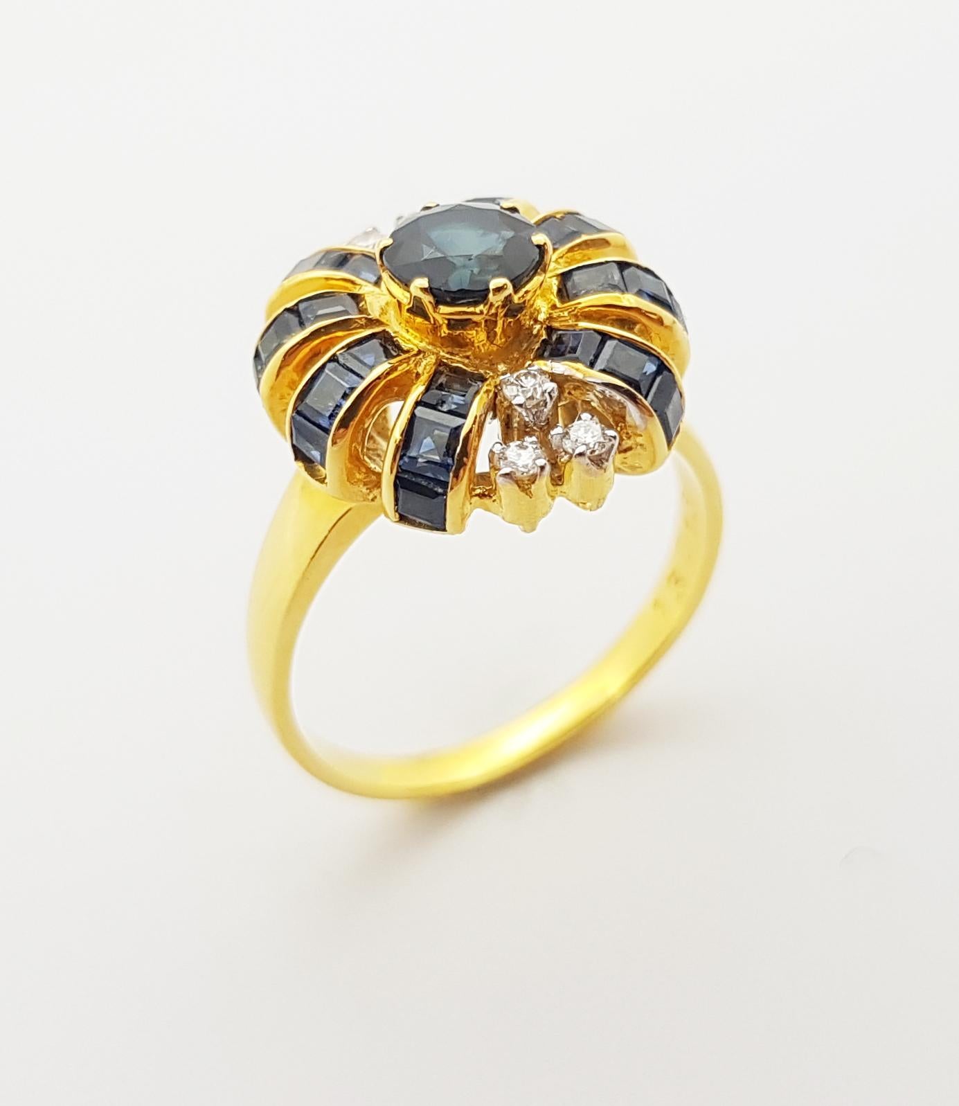 Blue Sapphire and Diamond Ring Set in 14 Karat Gold Settings For Sale 1