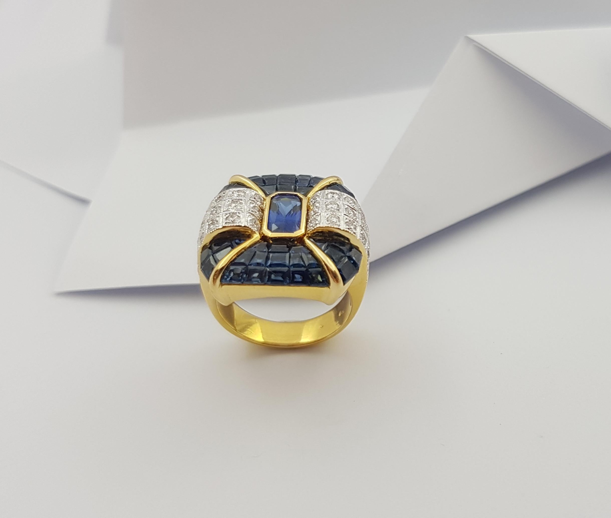 Blue Sapphire and Diamond Ring Set in 18 Karat Gold Settings For Sale 4