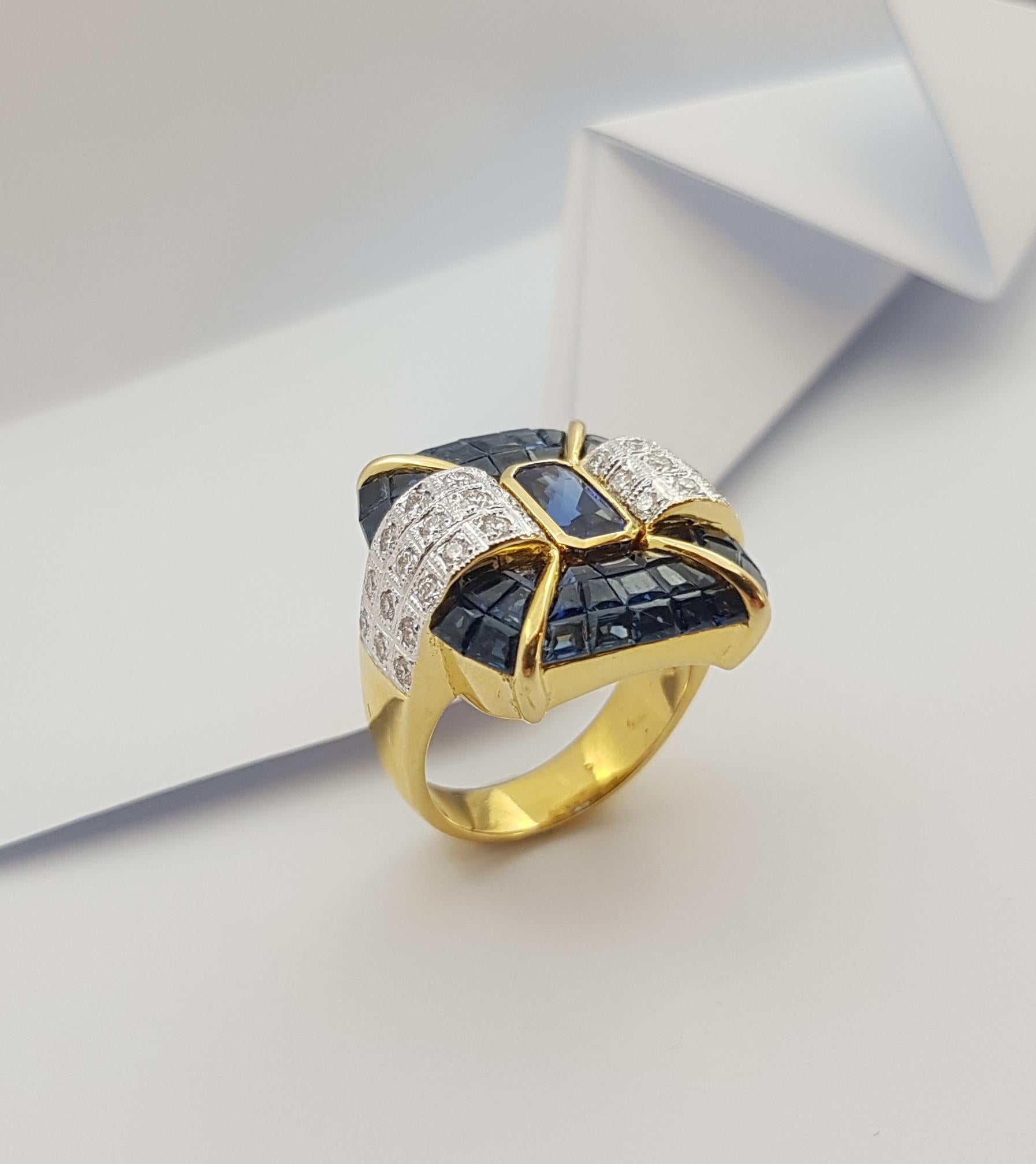 Blue Sapphire and Diamond Ring Set in 18 Karat Gold Settings For Sale 5