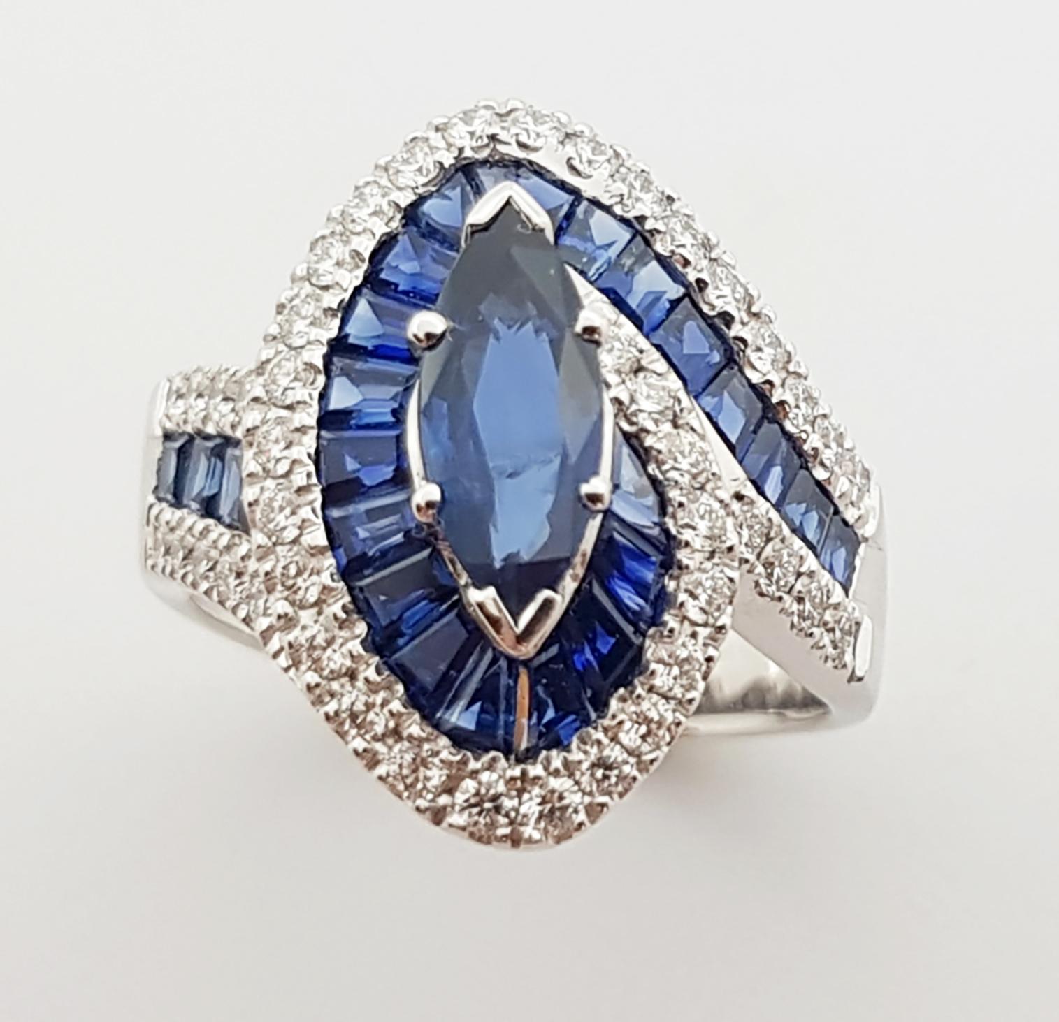 Blue Sapphire and Diamond Ring Set in 18 Karat White Gold Settings In New Condition For Sale In Bangkok, TH