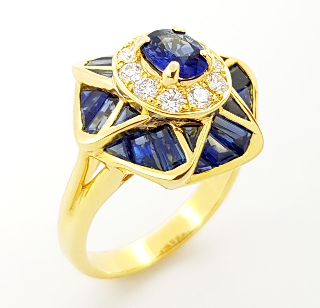 Blue Sapphire and Diamond Ring set in 18K Gold Settings For Sale 6