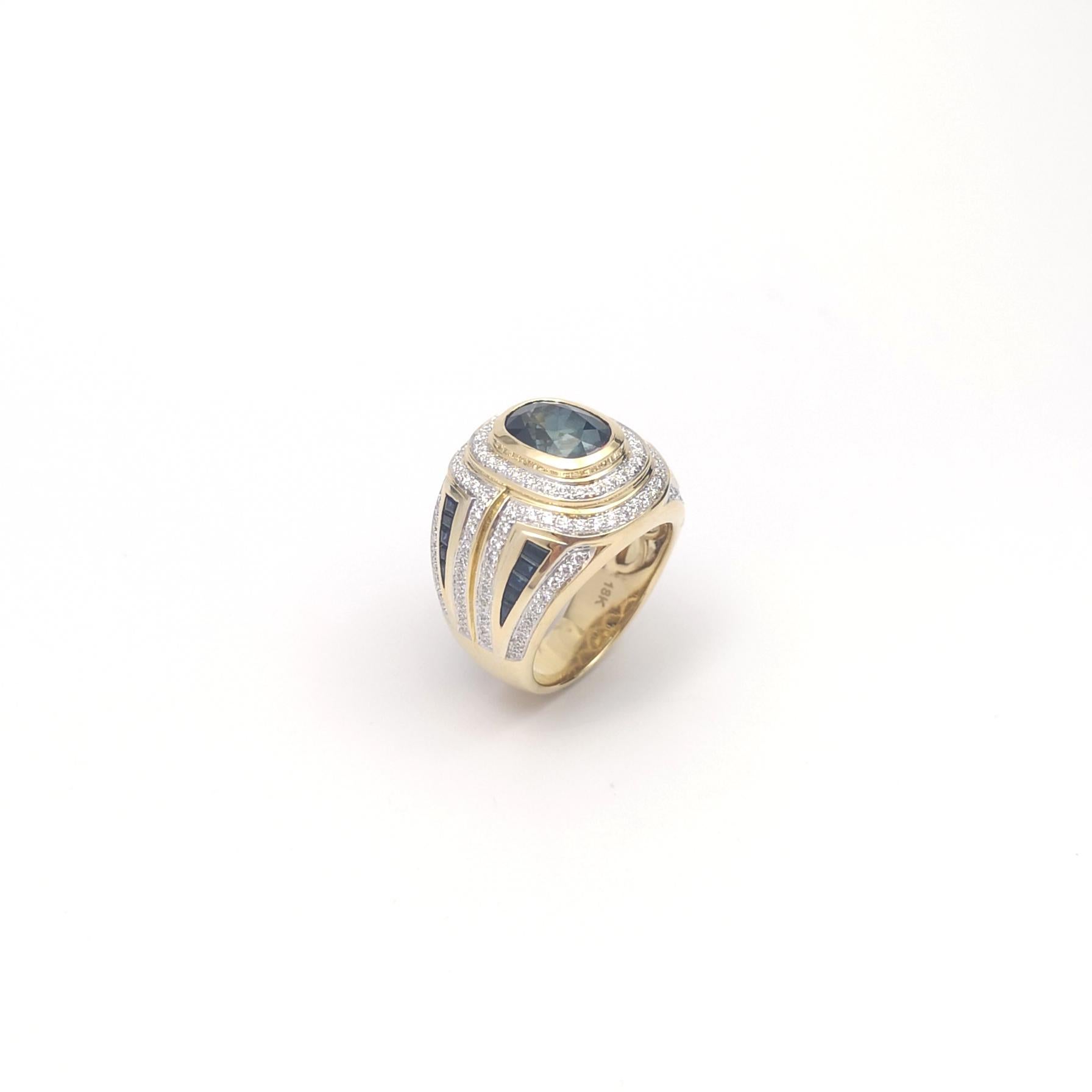 Blue Sapphire and Diamond Ring set in 18K Gold Settings For Sale 10