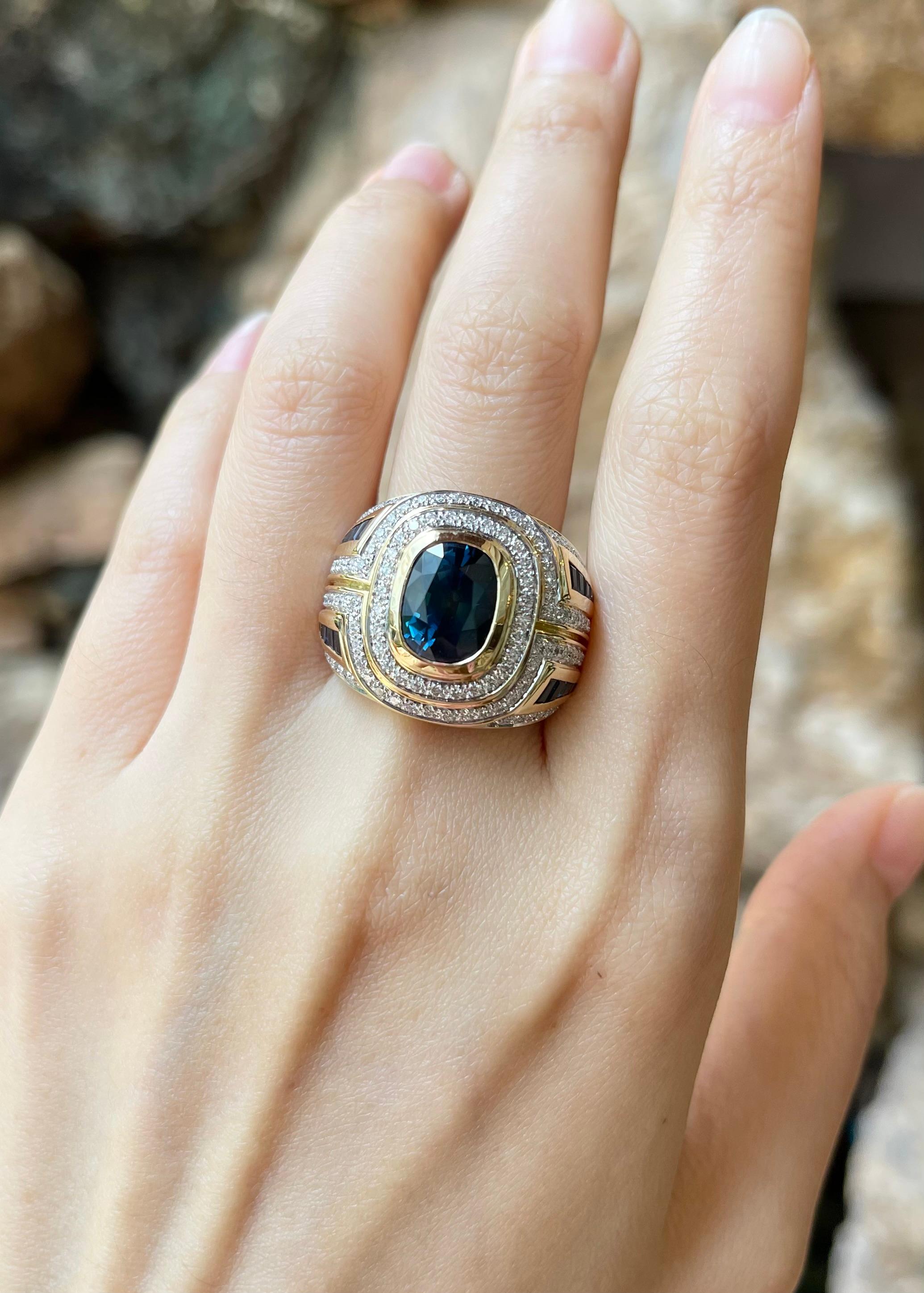 Blue Sapphire 4.85 carats, Blue Sapphire 1.70 carats and Diamond 1.14 carats Ring set in 18K Gold Settings

Width:  1.8 cm 
Length: 2.1 cm
Ring Size: 59
Total Weight: 21.61 grams

