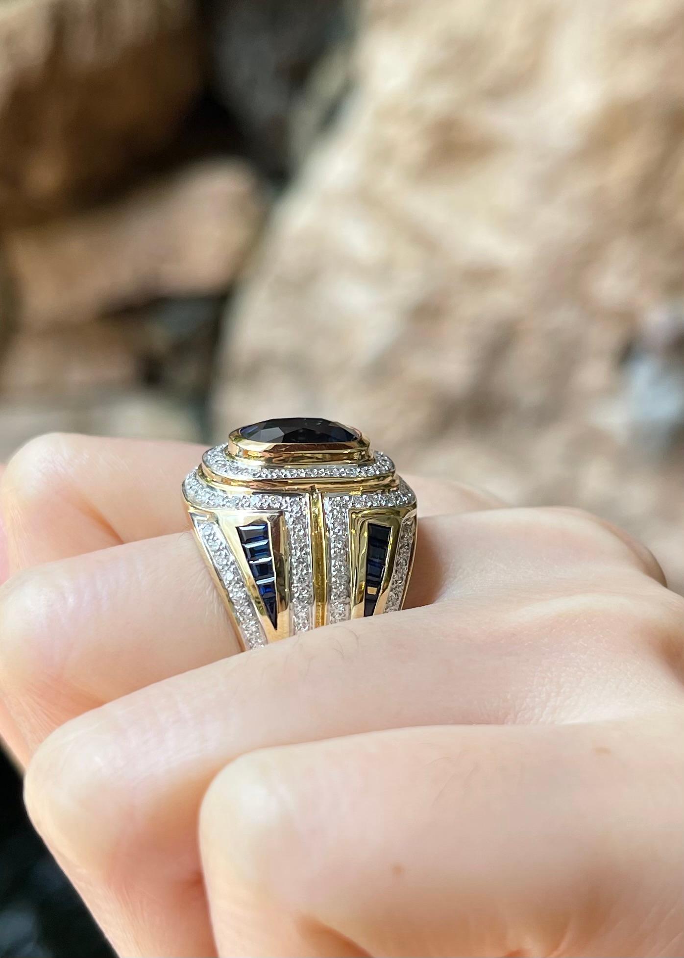 Women's or Men's Blue Sapphire and Diamond Ring set in 18K Gold Settings For Sale