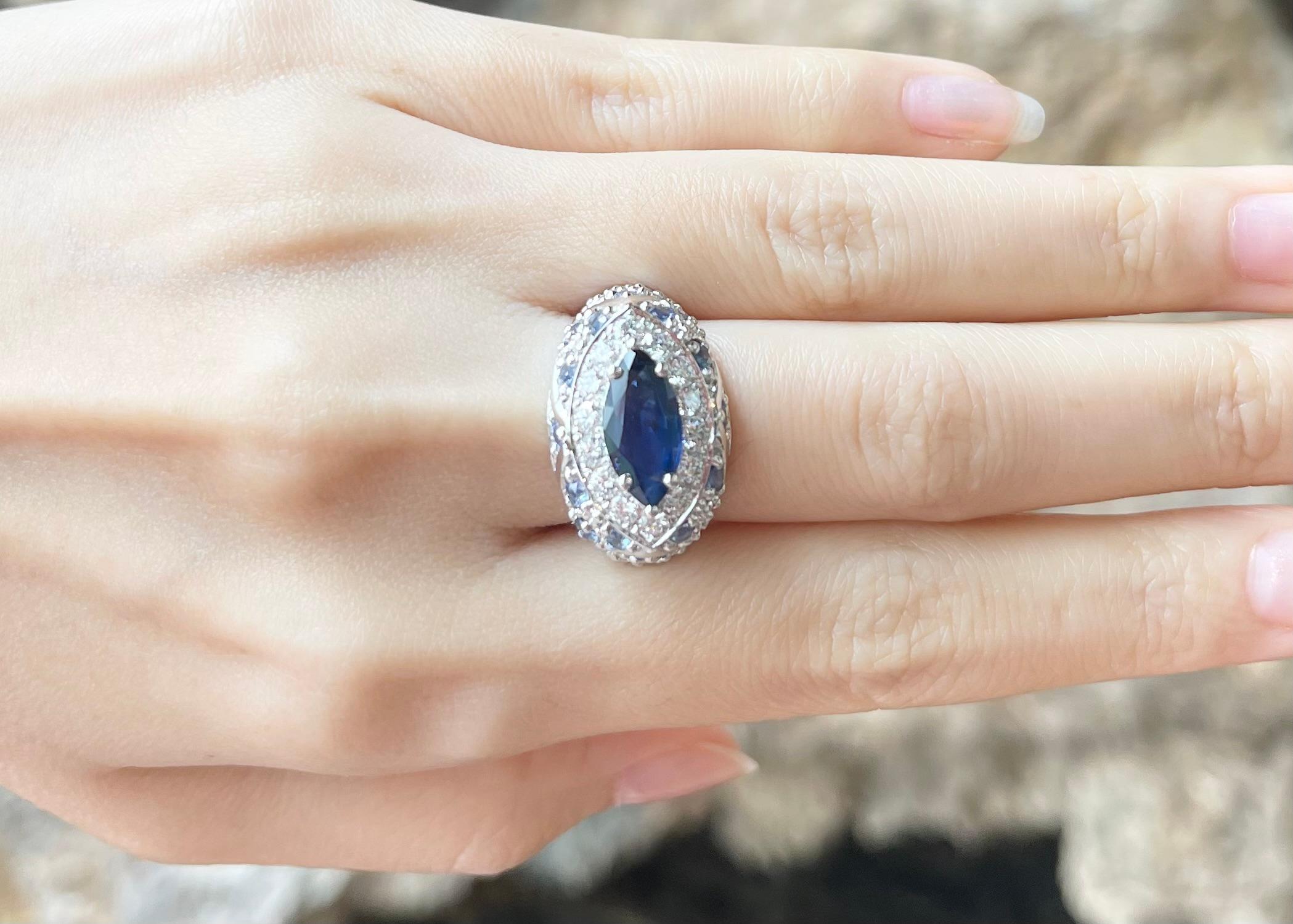 Art Deco Blue Sapphire and Diamond Ring set in 18K White Gold Settings For Sale