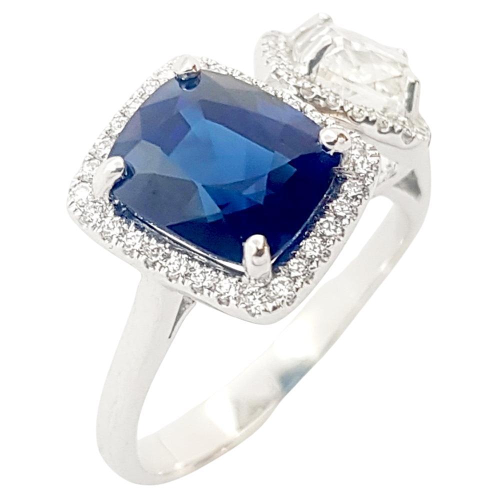 Blue Sapphire and Diamond Ring set in 18K White Gold Settings For Sale