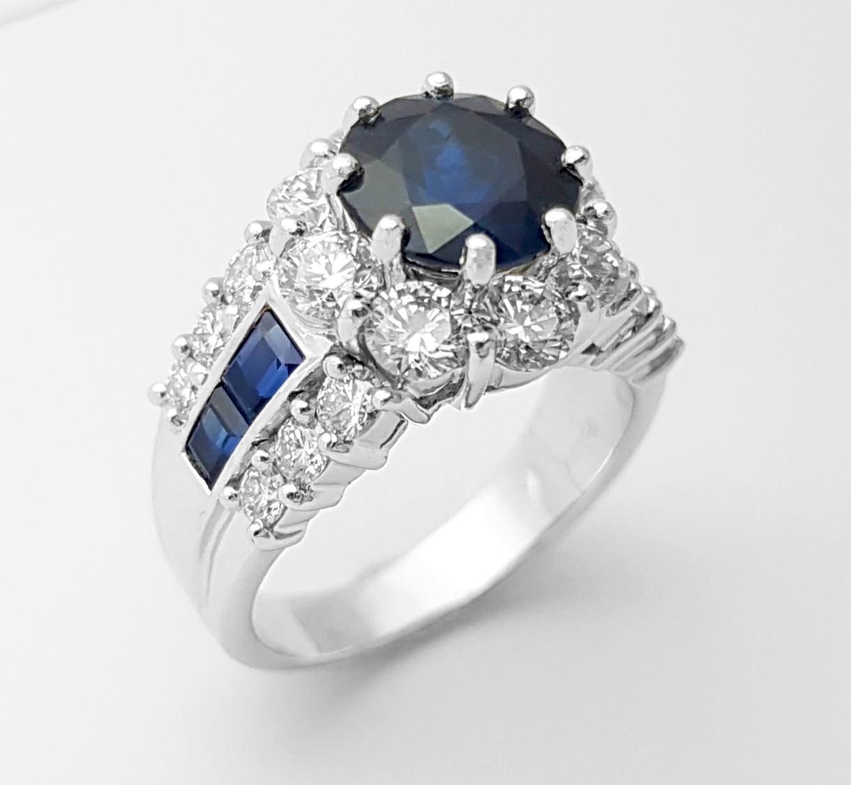 Anello con zaffiro blu e diamante incastonati in platino 950 in vendita 3