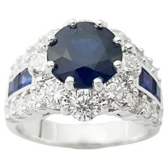 Anello con zaffiro blu e diamante incastonati in platino 950
