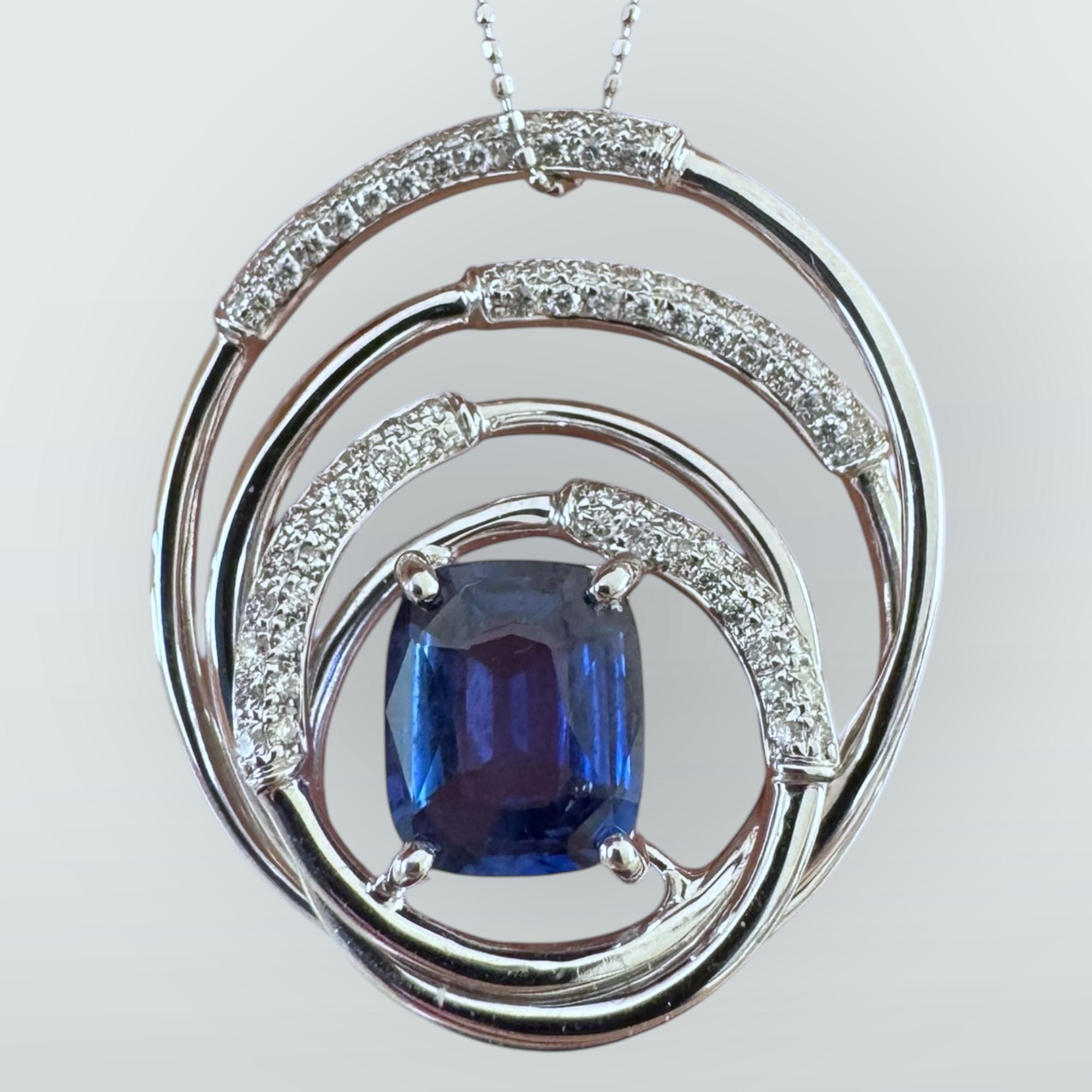 Ciondolo con zaffiro blu e diamante incastonato in vendita 6
