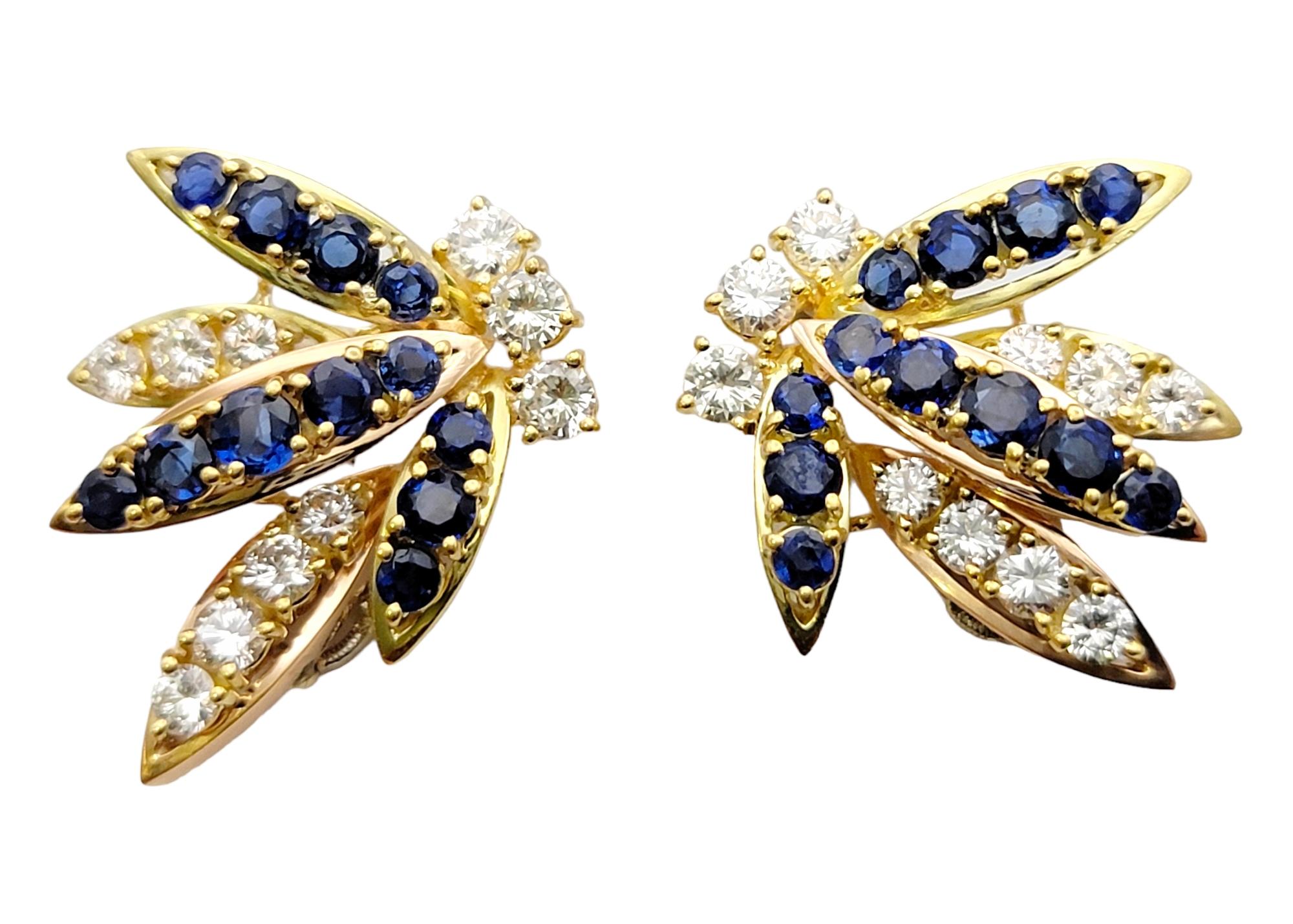 Non-Pierced Ohrringe aus 18 Karat Multi Gold mit blauem Saphir und Diamant Sprüh  (Zeitgenössisch) im Angebot