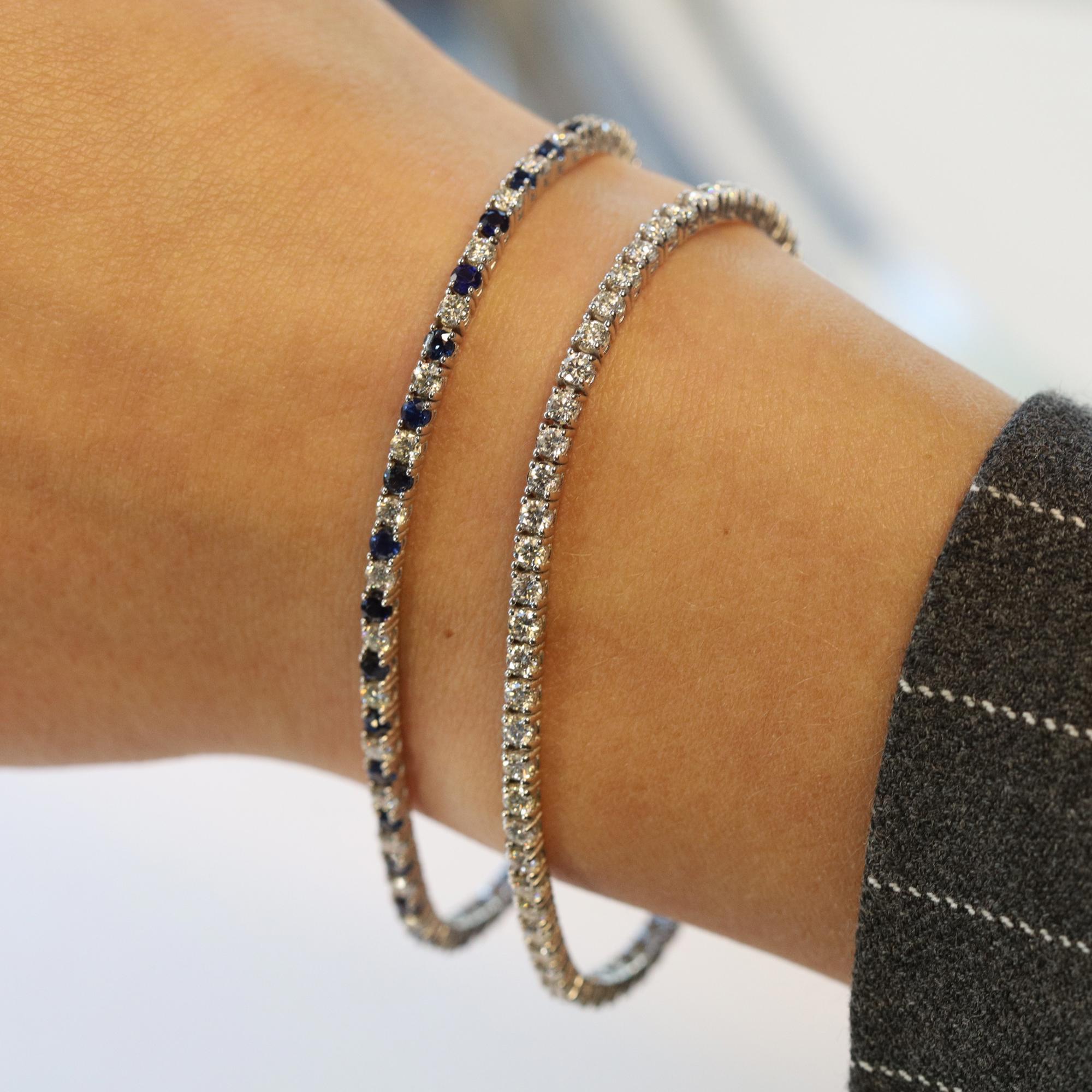 Tennisarmband aus 14 Karat Weißgold mit blauem Saphir und Diamant 3,40 Karat Gesamtkaratgewicht für Damen oder Herren im Angebot