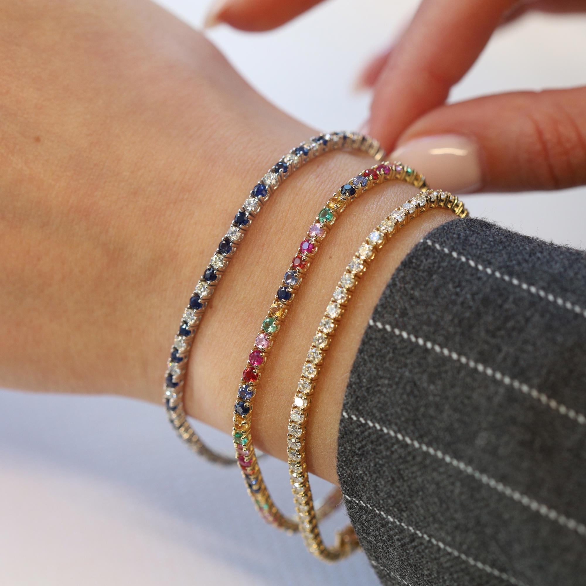 Tennisarmband aus 14 Karat Weißgold mit blauem Saphir und Diamant 3,40 Karat Gesamtkaratgewicht im Angebot 1