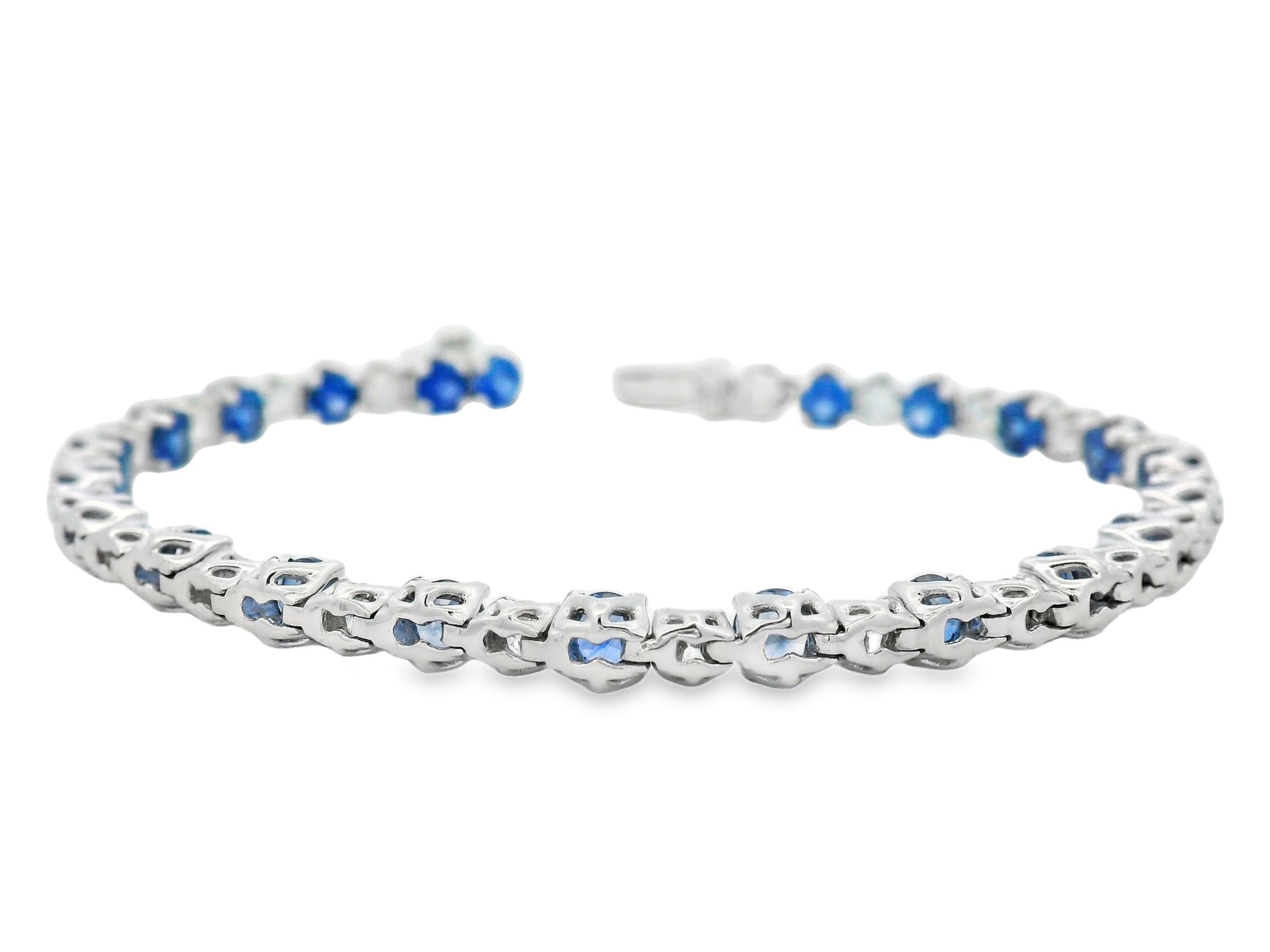 Zafiro Azul y Diamante Pulsera de Tenis en Oro Blanco de 14K 7 Pulgadas Corte redondo en venta