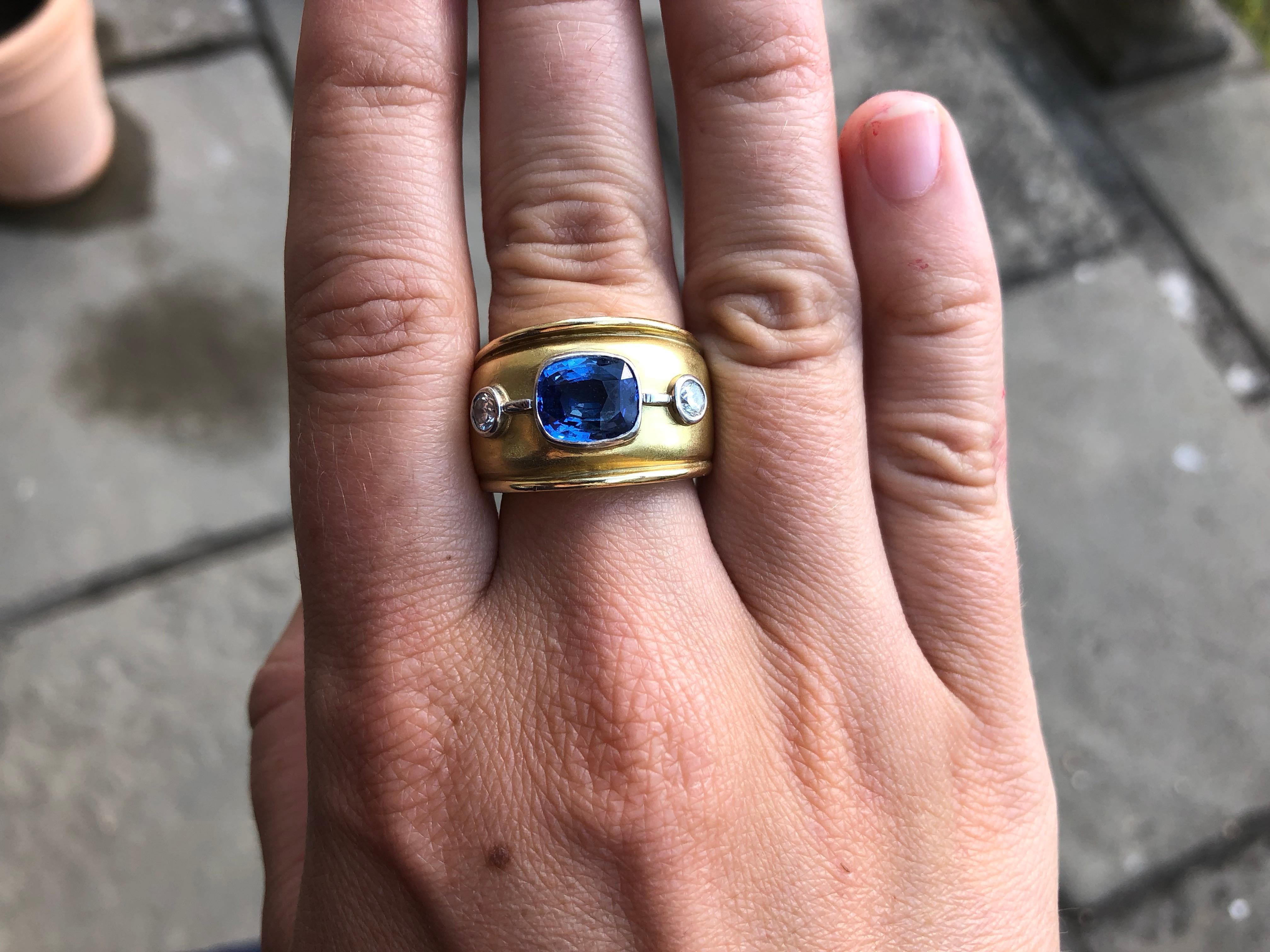 Women's or Men's Blue Sapphire and Diamonds Cocktail Ring 