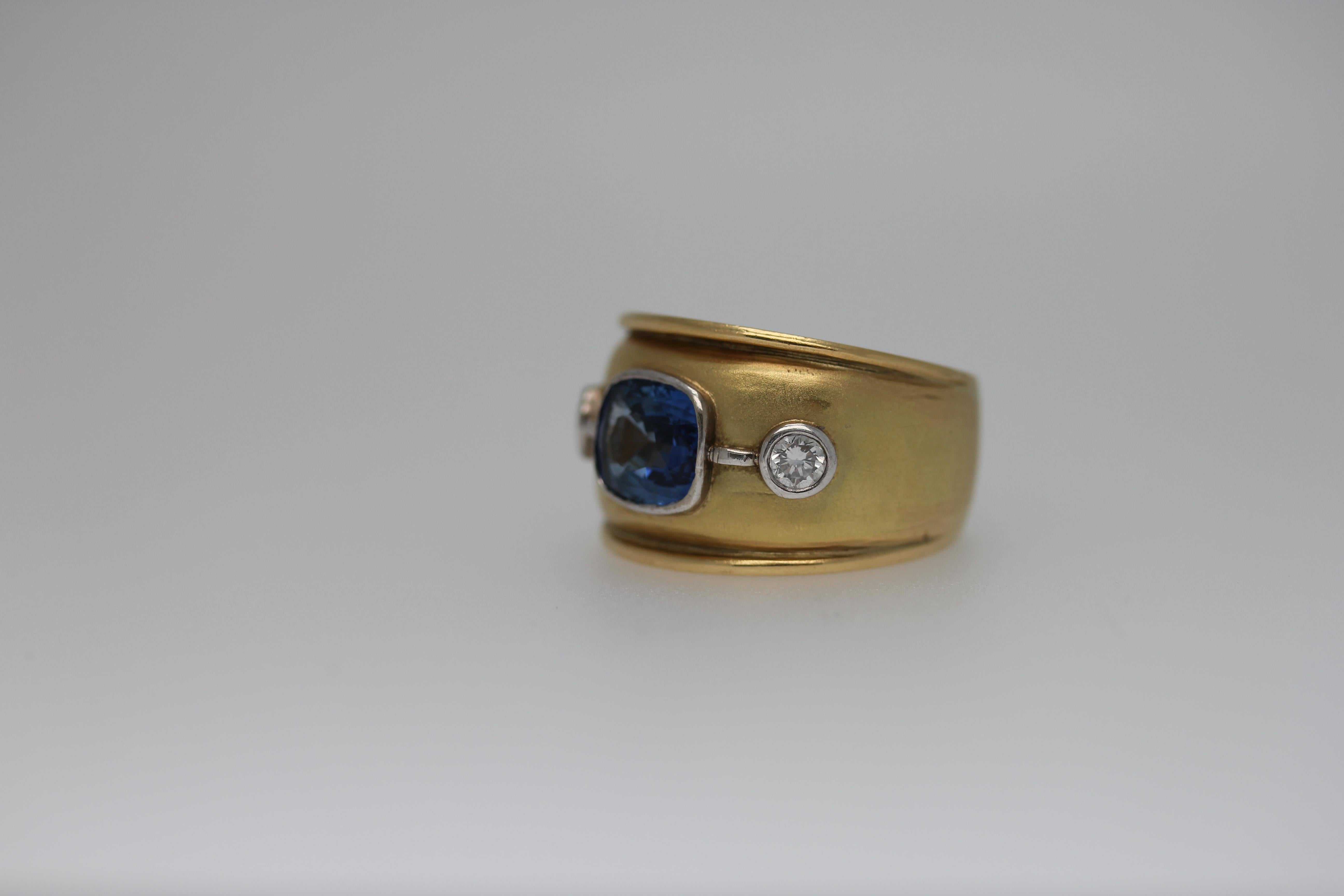 Blue Sapphire and Diamonds Cocktail Ring  3