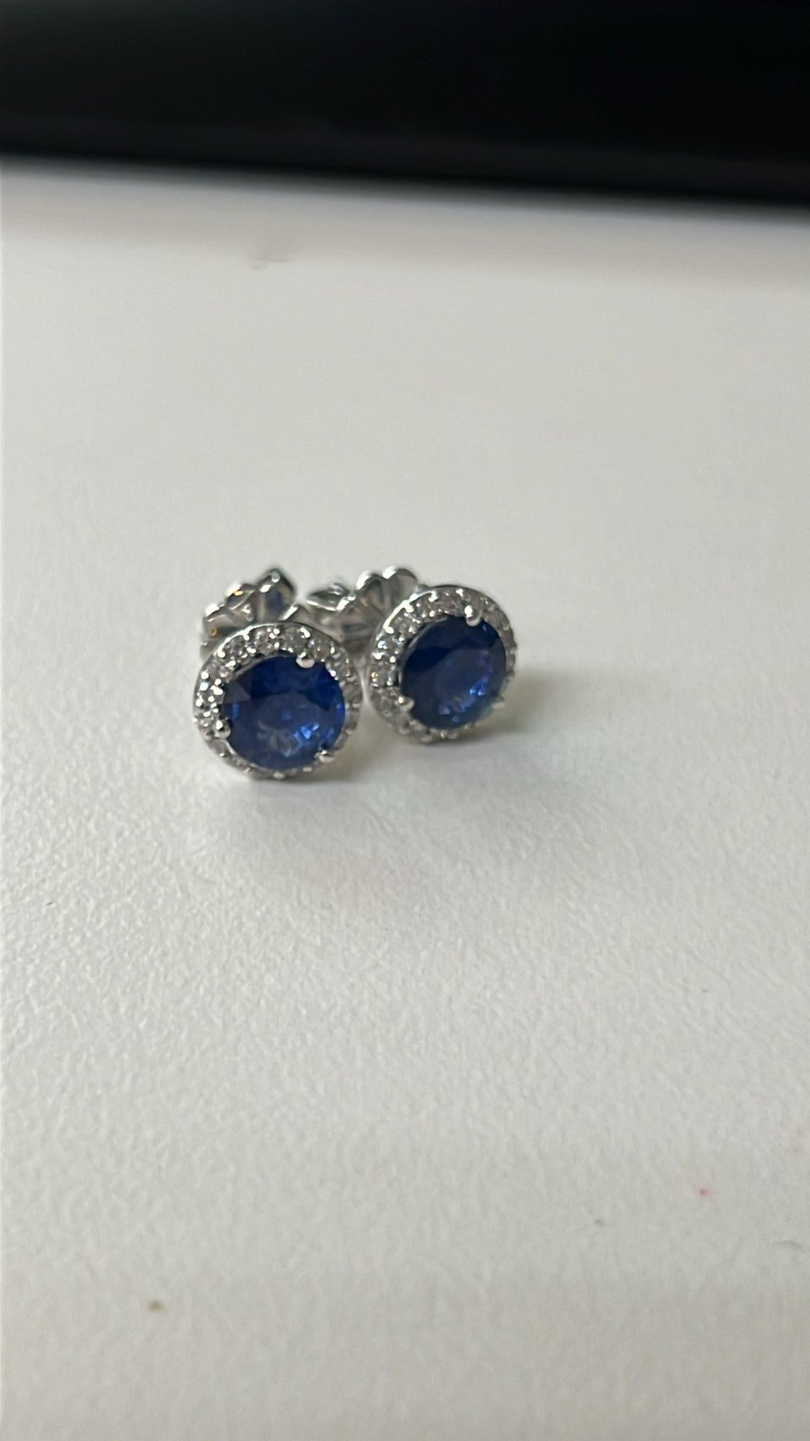 18k white stud blue sapphire and diamonds earrings, perfect match stones 