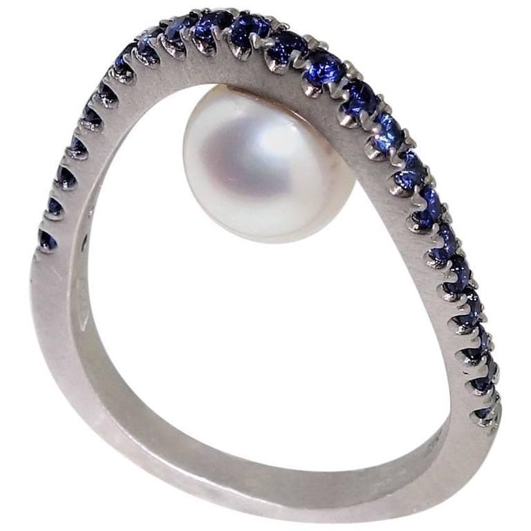 Modern Blue Sapphire and Lucious Pearl Sterling Silver Statement Ring For Sale