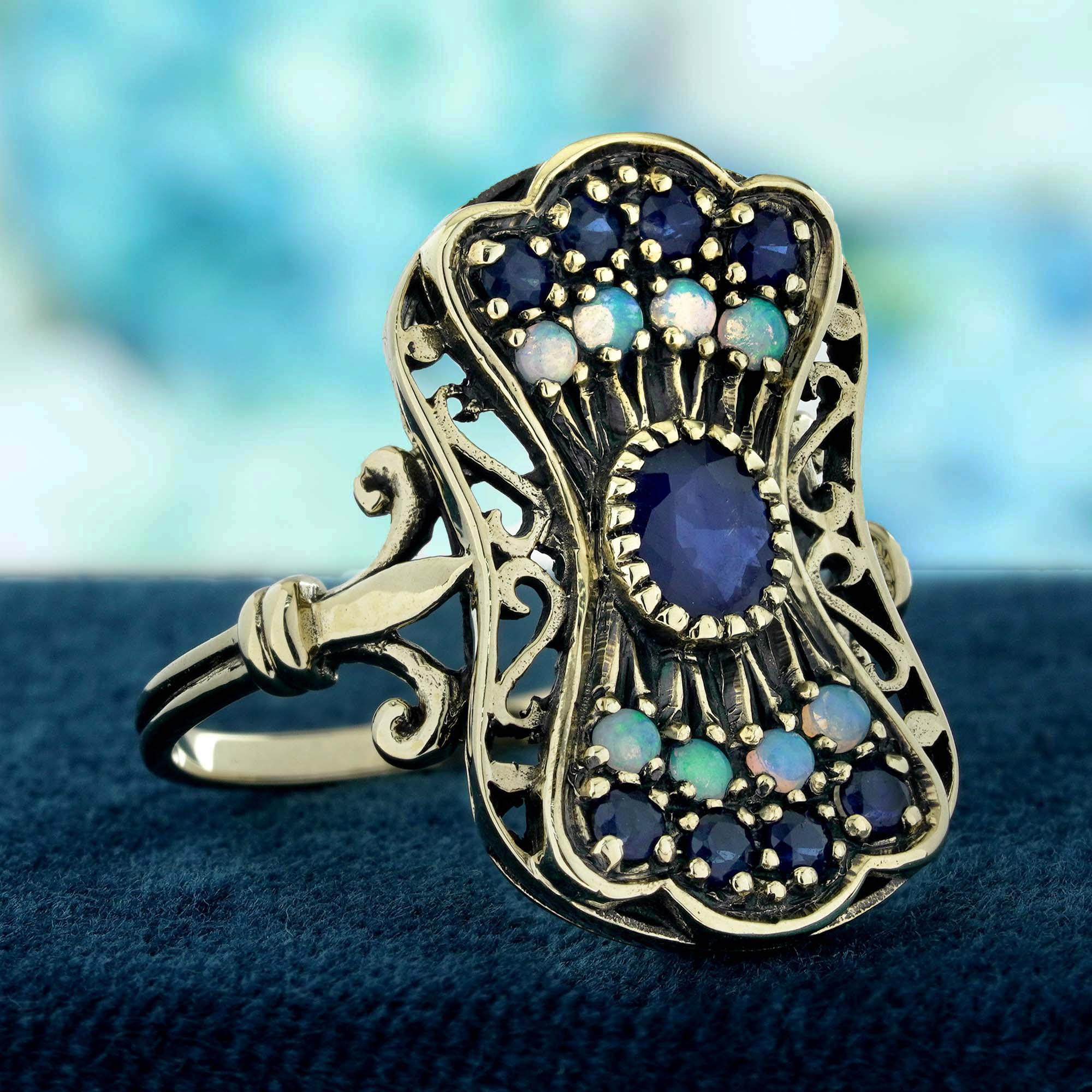 Zafiro azul y ópalo Anillo de cóctel de pavo real estilo vintage en  Oro de 9 quilates Eduardiano en venta