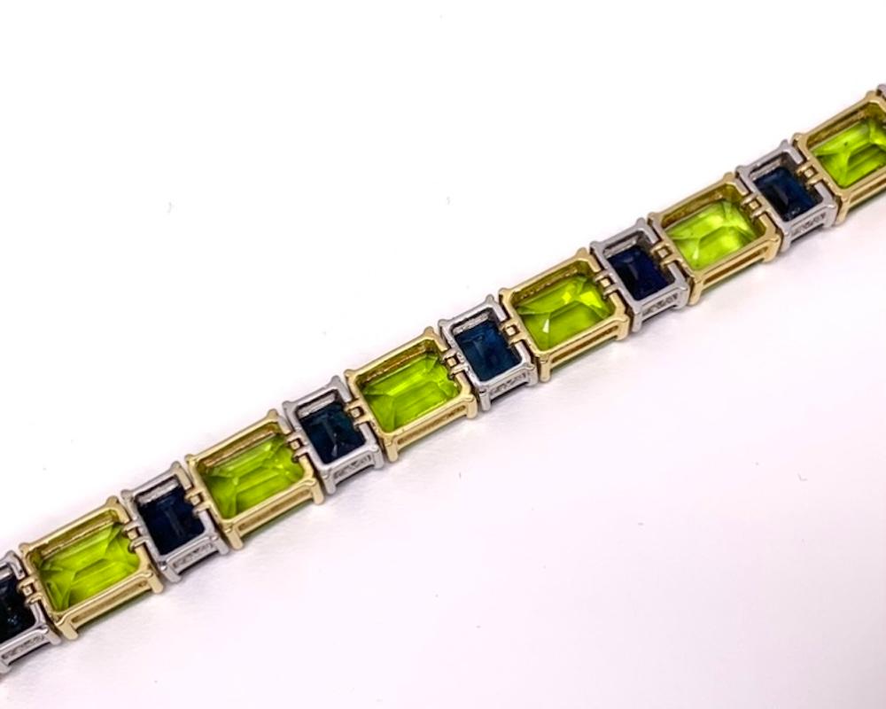 Blue Sapphire and Peridot Emerald-Cut, White and Yellow Gold Tennis Bracelet In New Condition In Los Angeles, CA