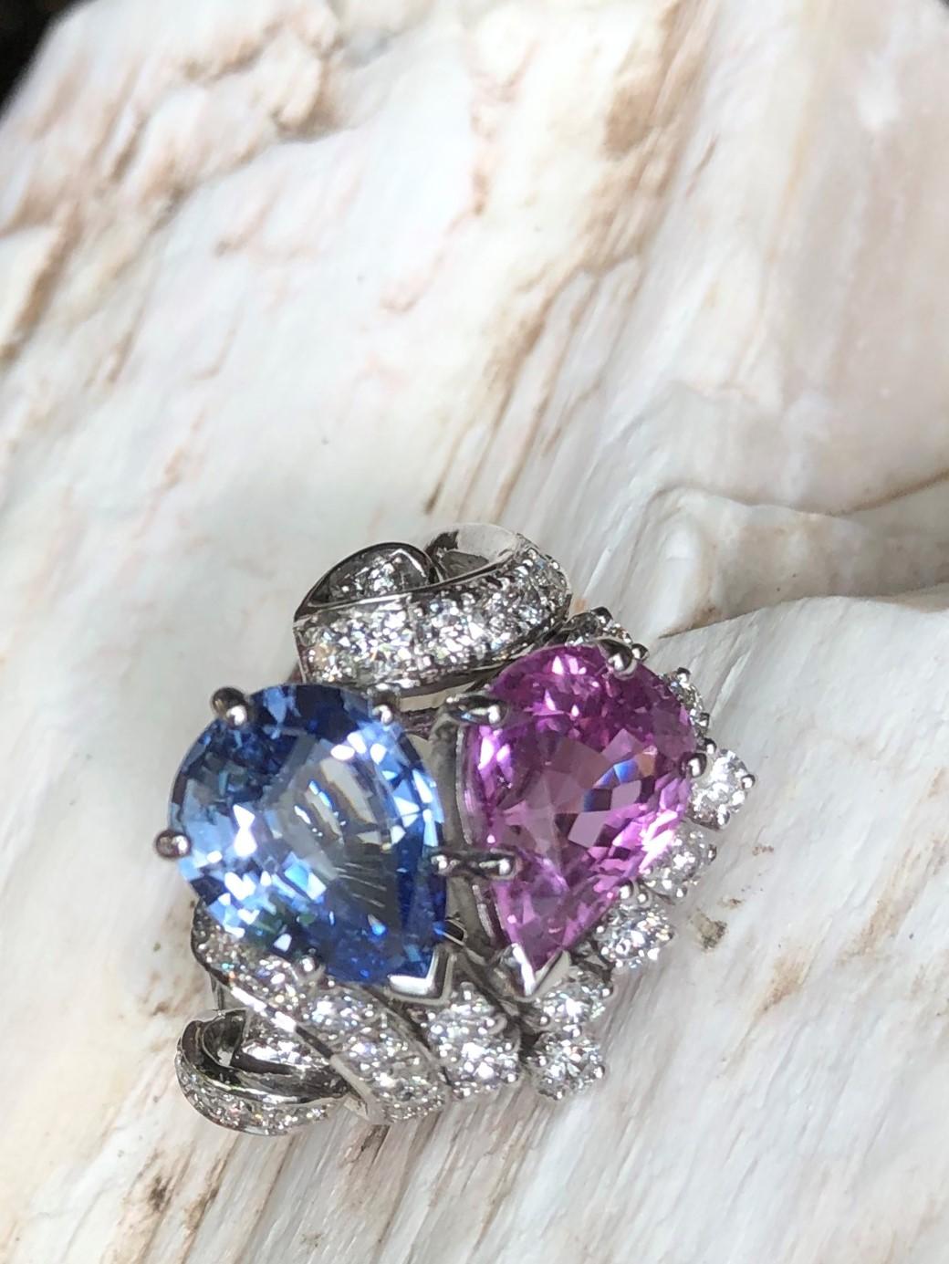 Blue Sapphire and Pink Sapphire with Diamond Ring Set in 18 Karat White Gold In New Condition For Sale In Bangkok, TH
