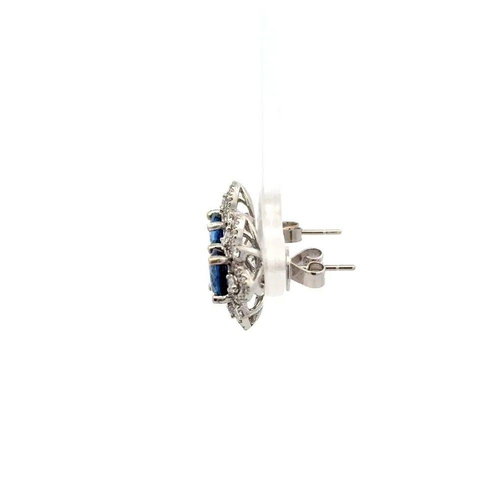 Blauer Saphir und RBC Diamant Gold Vintage Ohrstecker im Zustand „Hervorragend“ im Angebot in Montreal, QC