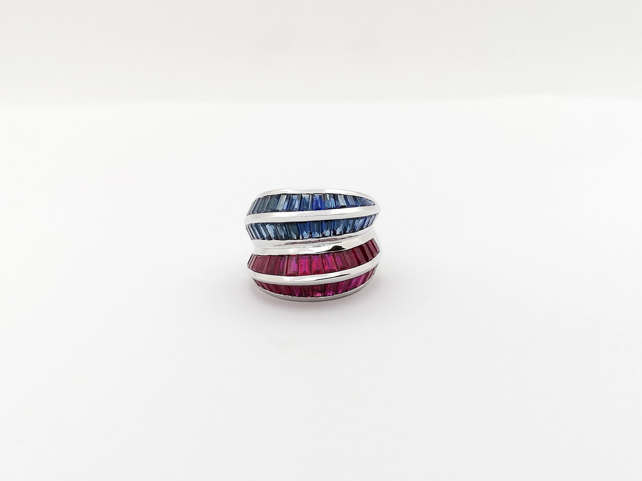 Blue Sapphire and Ruby Ring set in 18K White Gold Settings For Sale 3