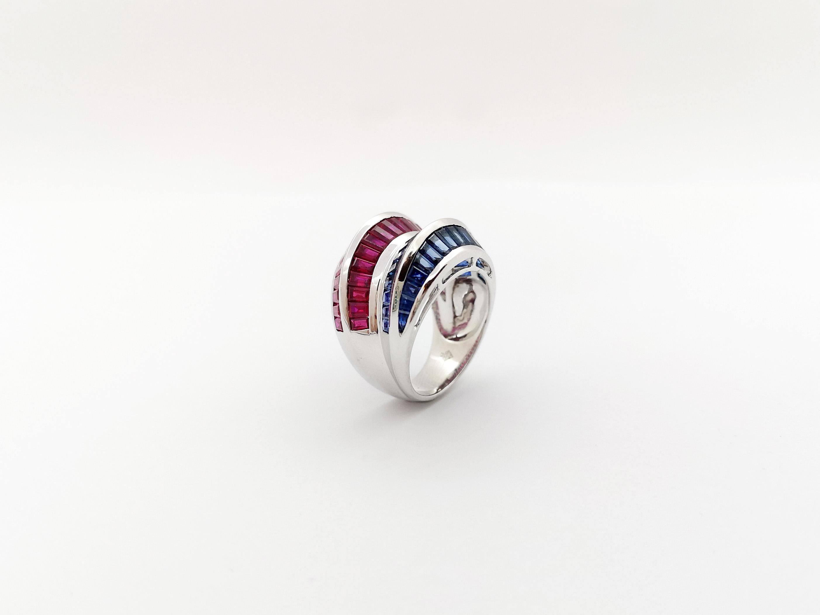 Blue Sapphire and Ruby Ring set in 18K White Gold Settings For Sale 7