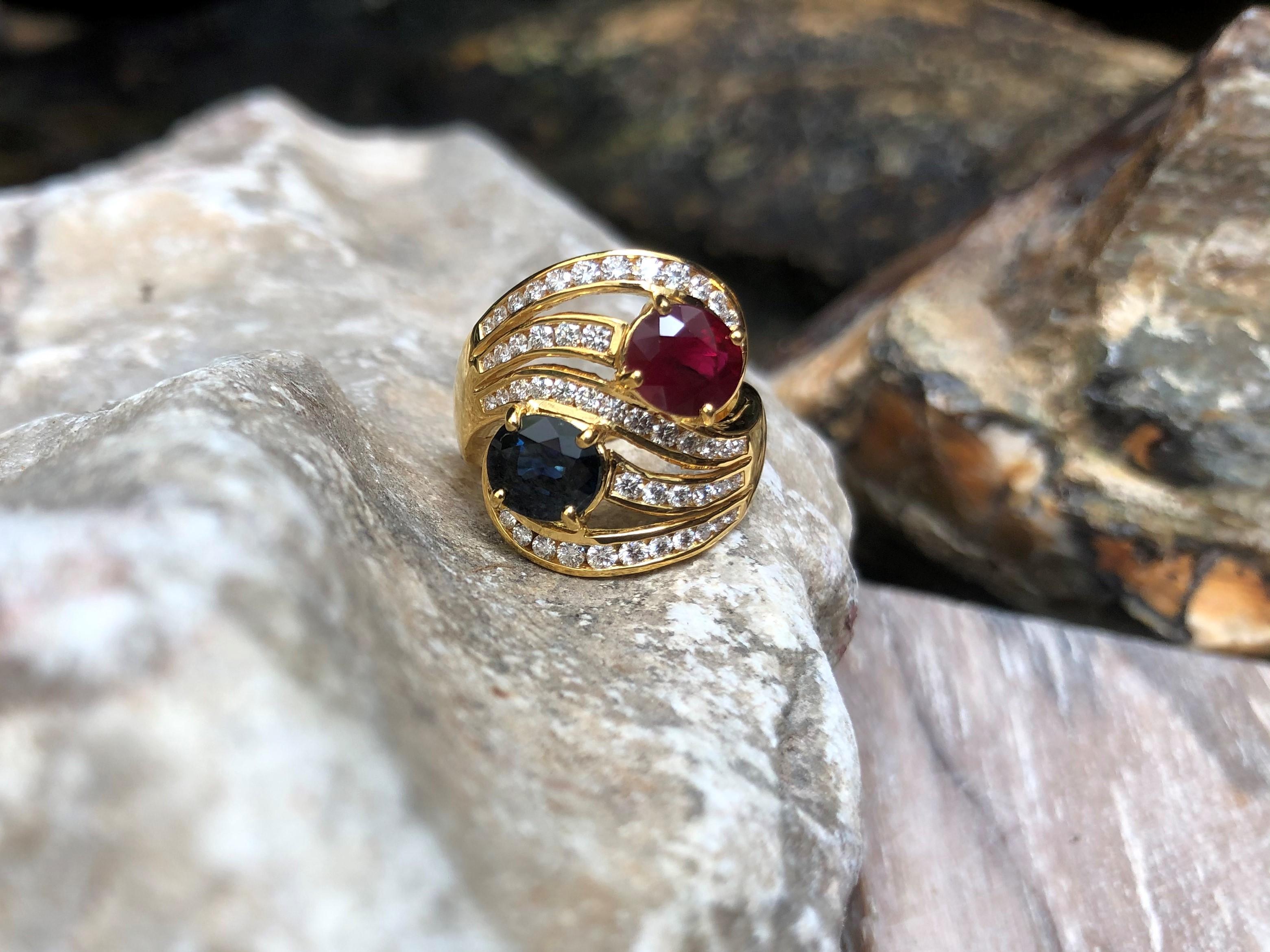 Blue Sapphire and Ruby with Diamond Ring Set in 18 Karat Gold Settings For Sale 2