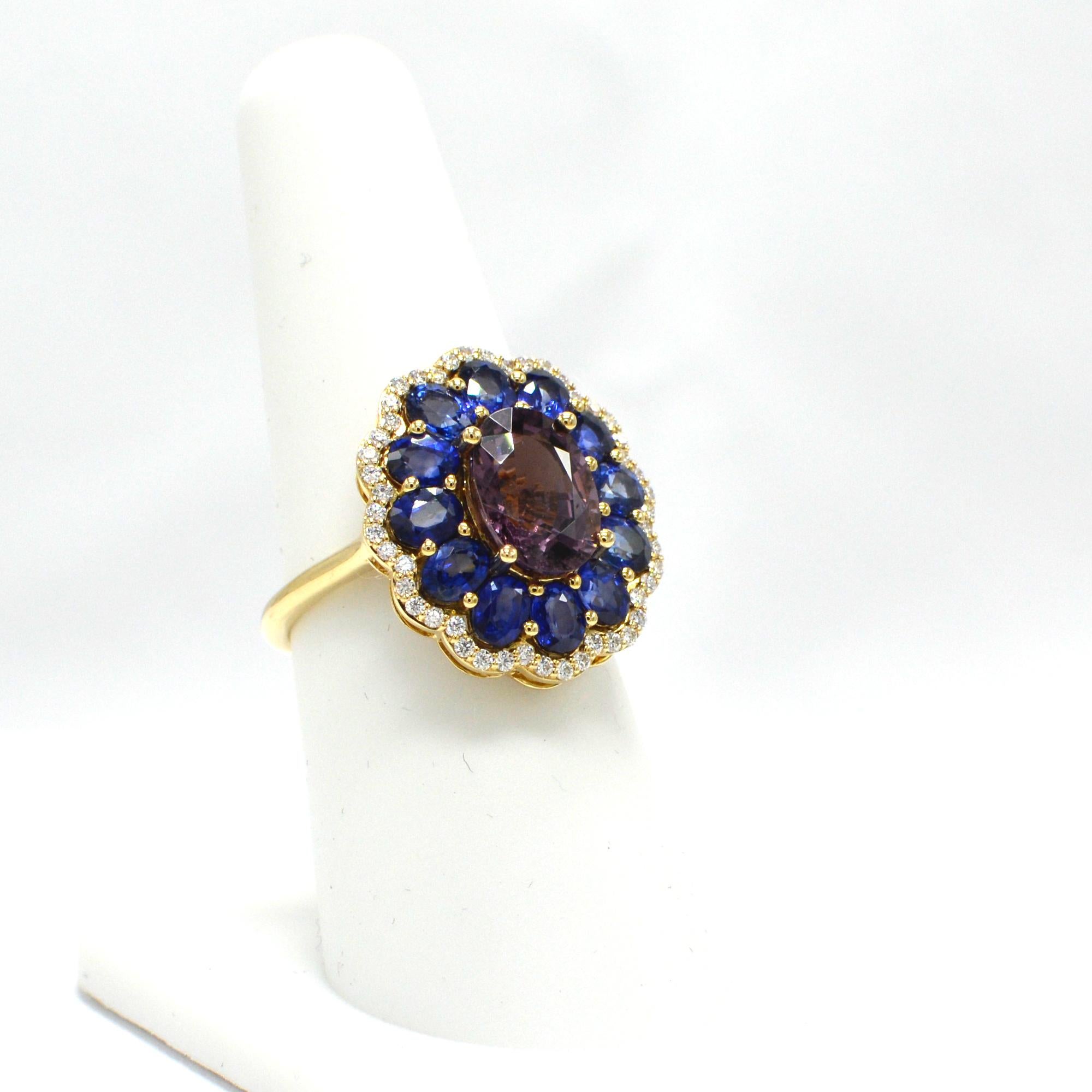 Blue Sapphire and Spinel Ring 14 Karat Rose Gold Oval Shape Spinel 3.0 Carat In New Condition In Brooklyn, NY