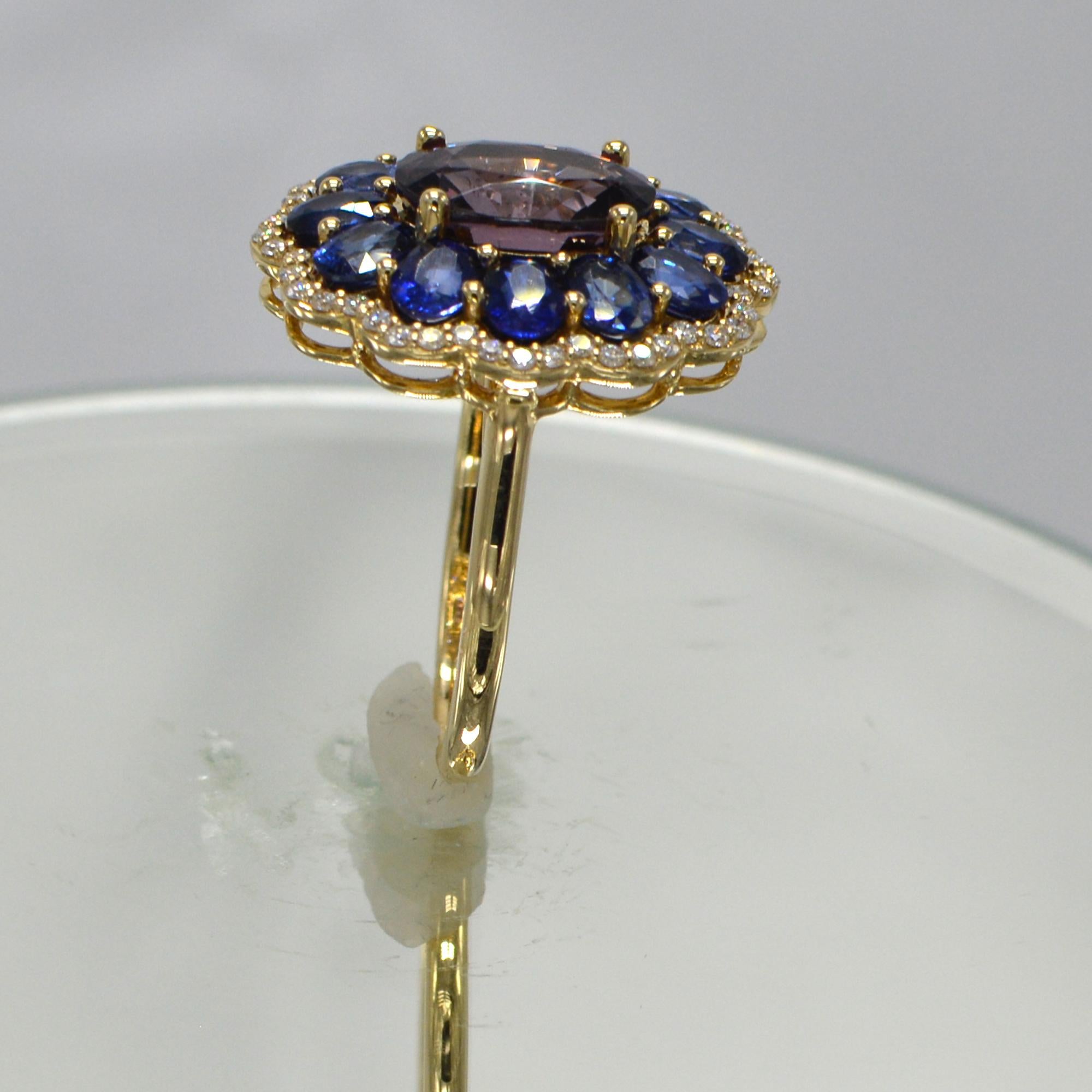 Blue Sapphire and Spinel Ring 14 Karat Rose Gold Oval Shape Spinel 3.0 Carat 2