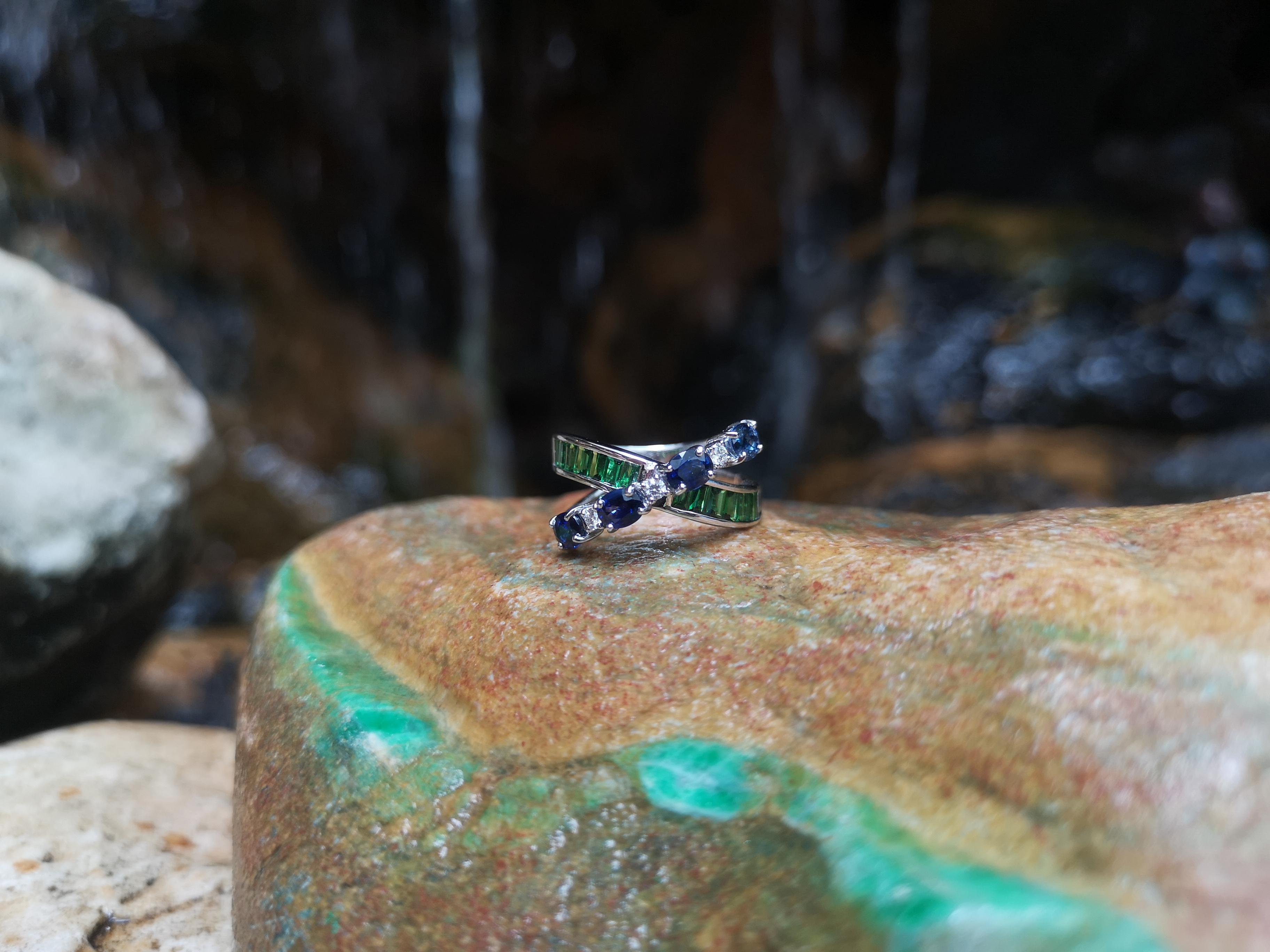 Contemporary Blue Sapphire and Tsavorite with Diamond Ring Set in 18 Karat White Gold Setting For Sale